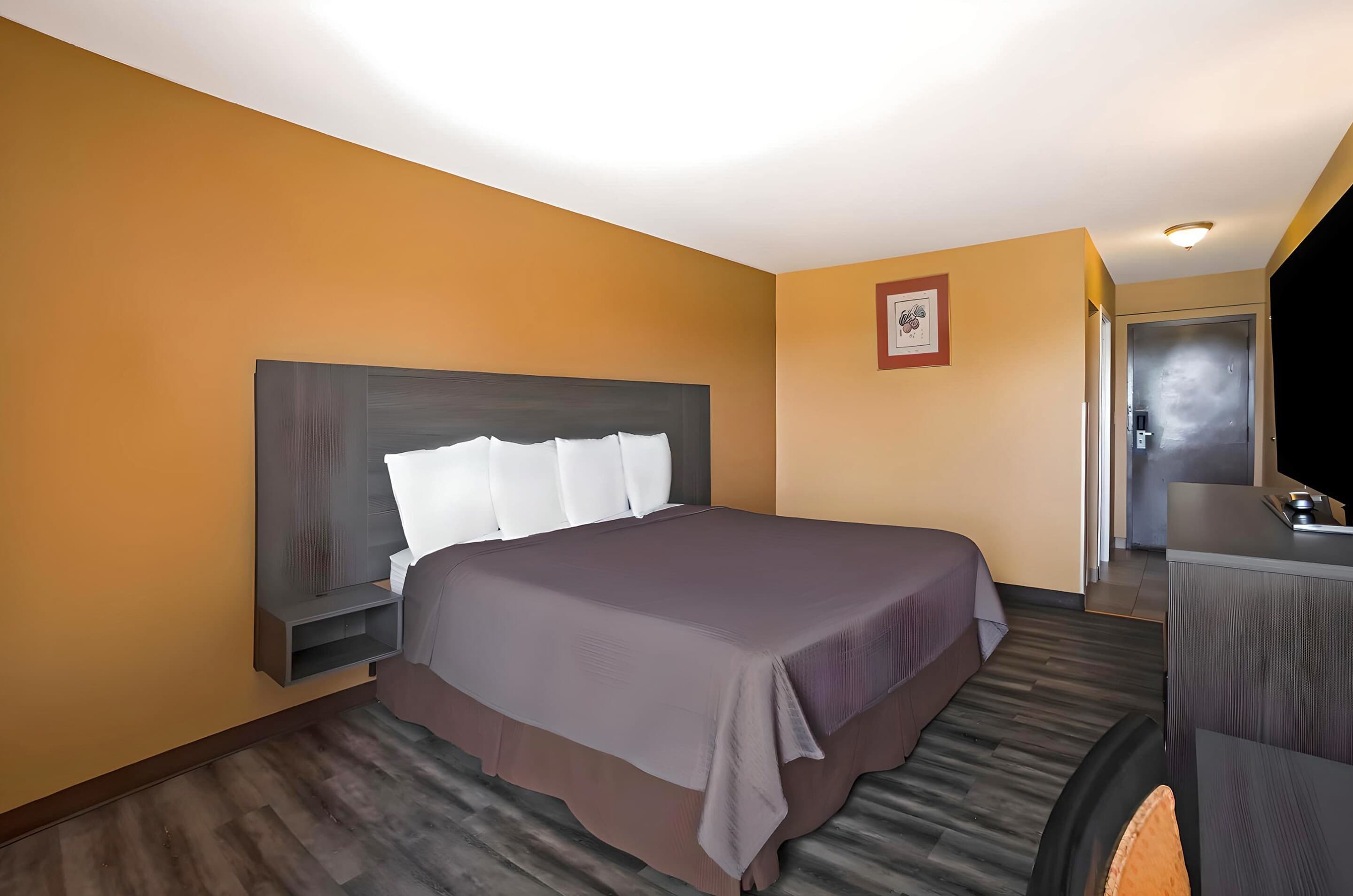 Econo Lodge Allentown North - Image 2