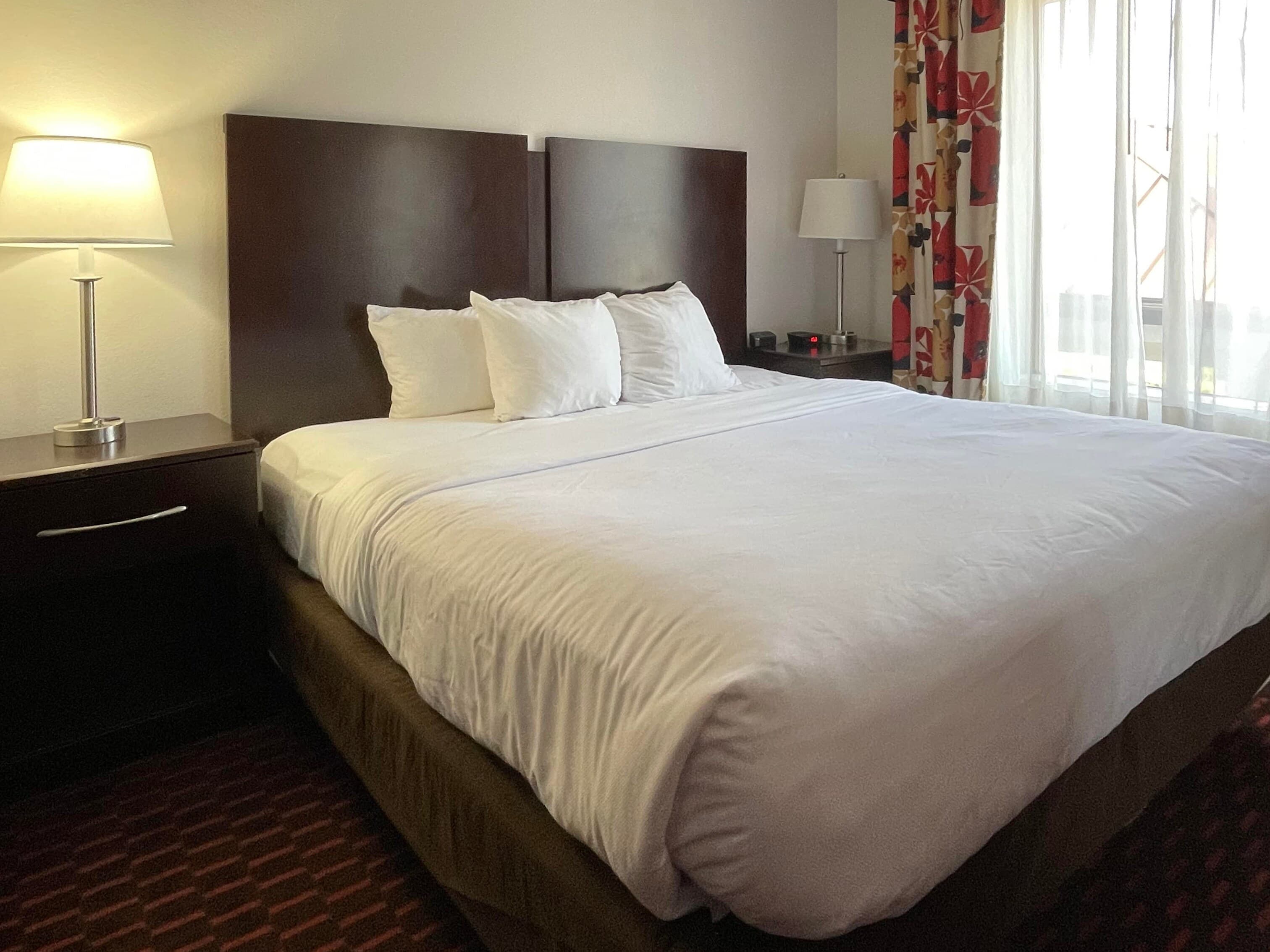 Comfort Suites Altoona North - Image 3