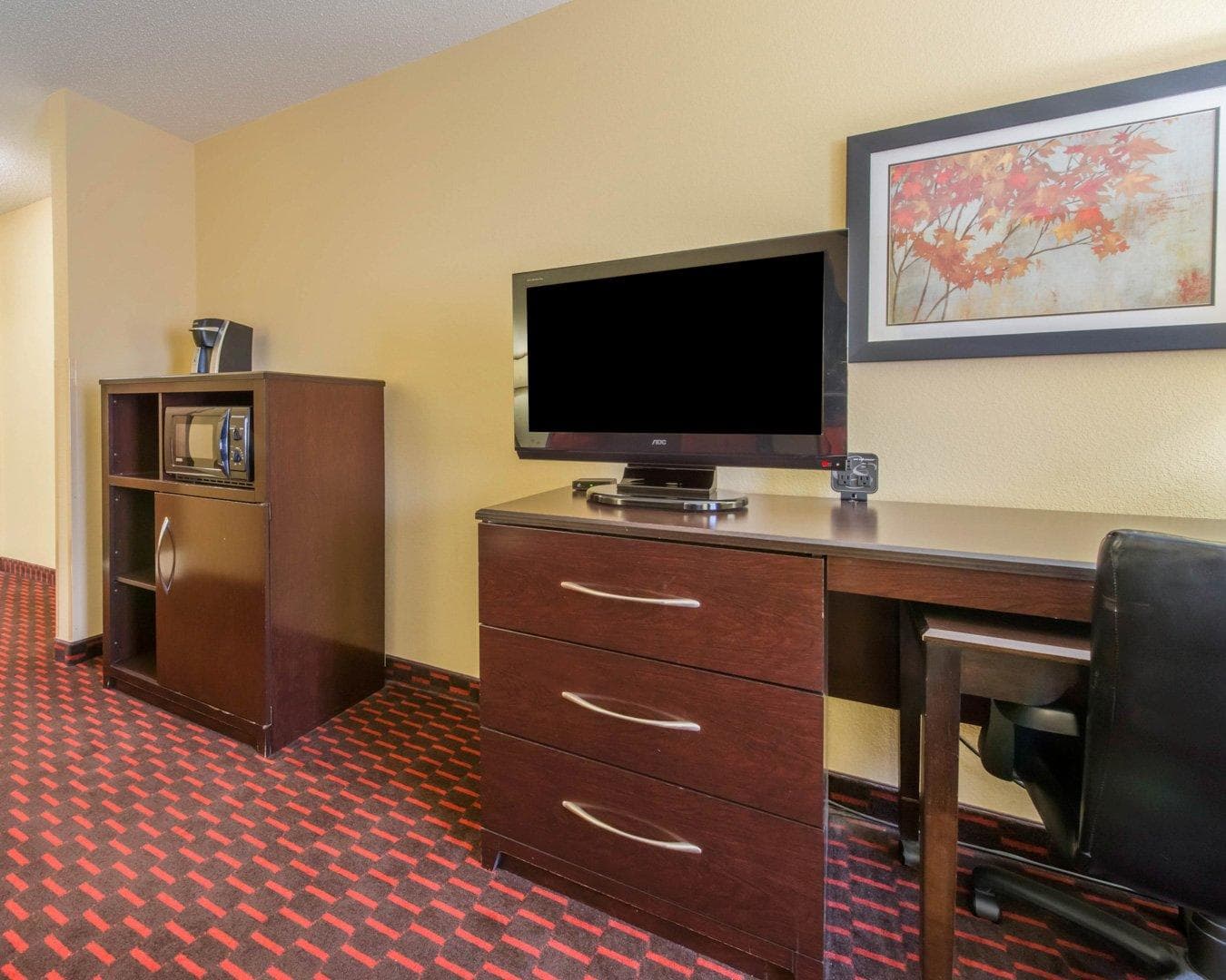 Comfort Suites Altoona North - Image 2