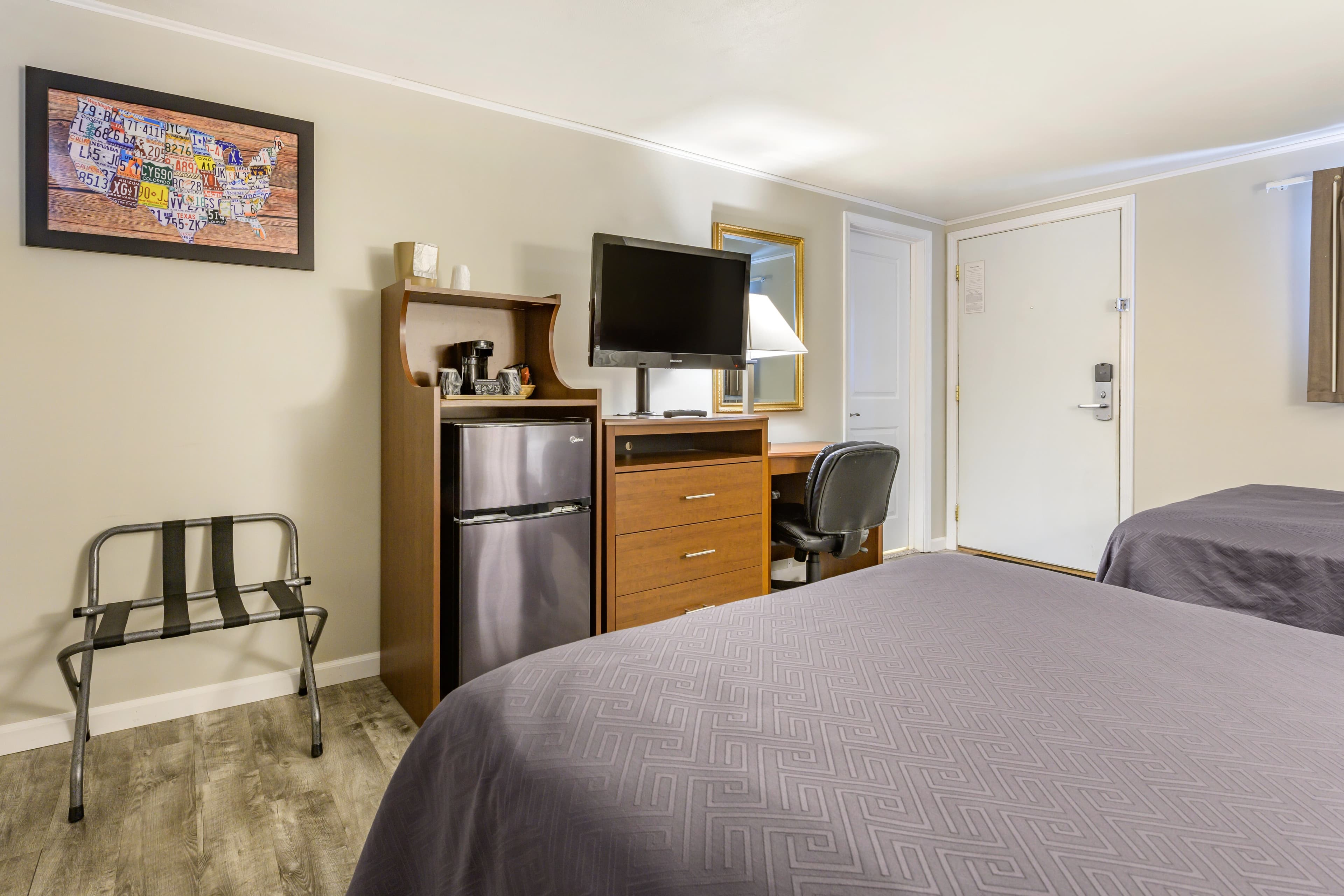 Econo Lodge Bellefonte I-99 - Image 4