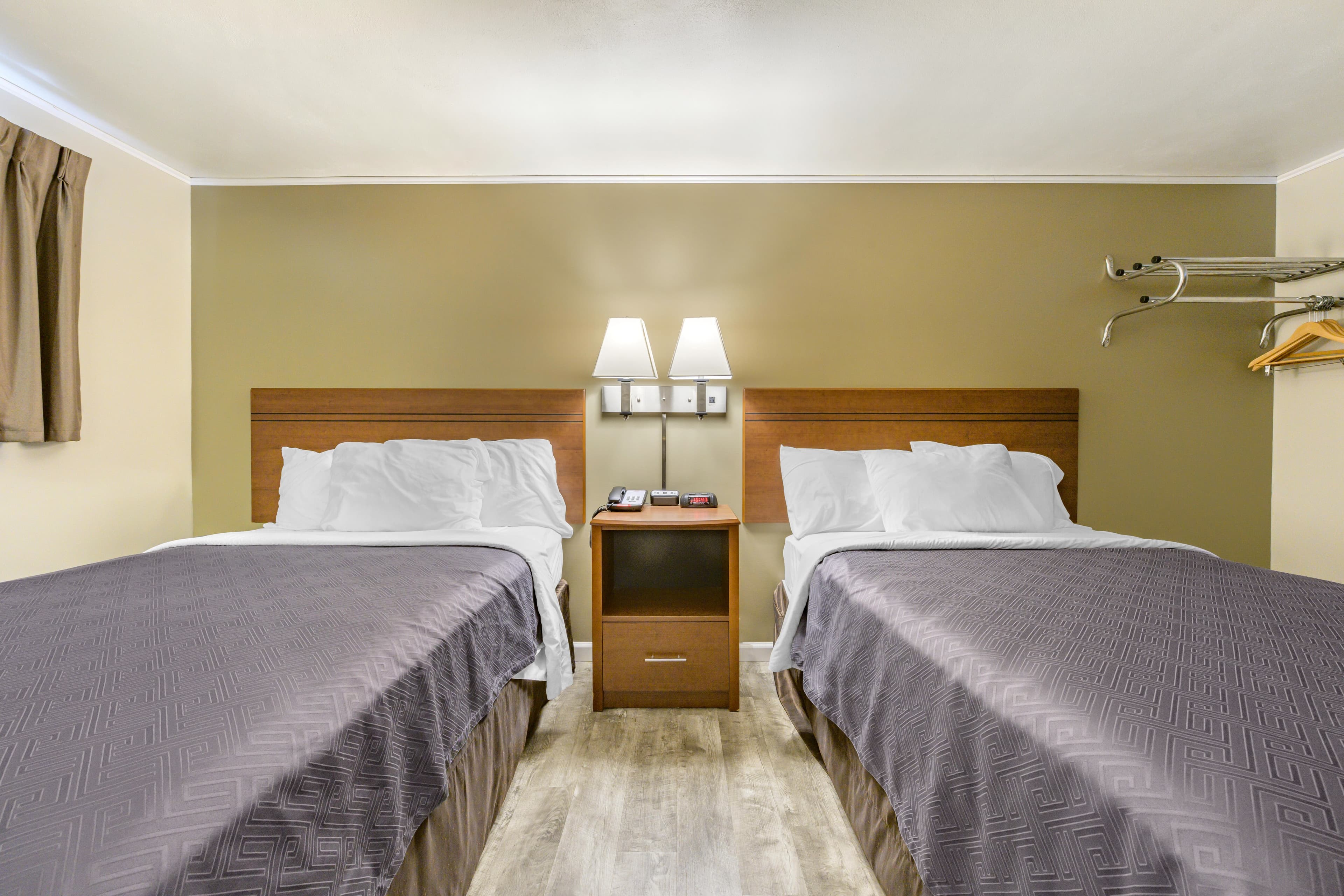 Econo Lodge Bellefonte I-99 — 6