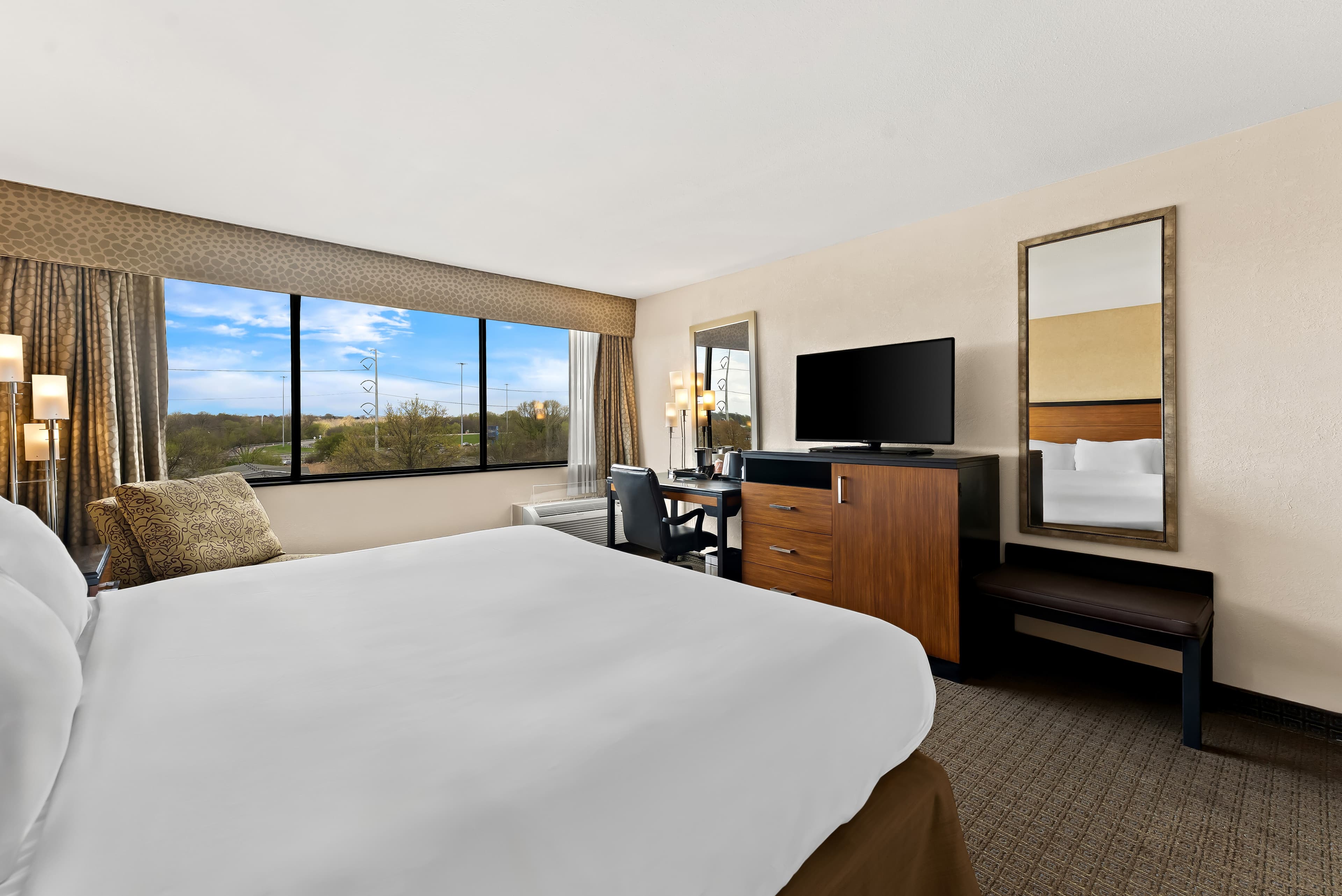 Quality Hotel Philadelphia Airport — 6