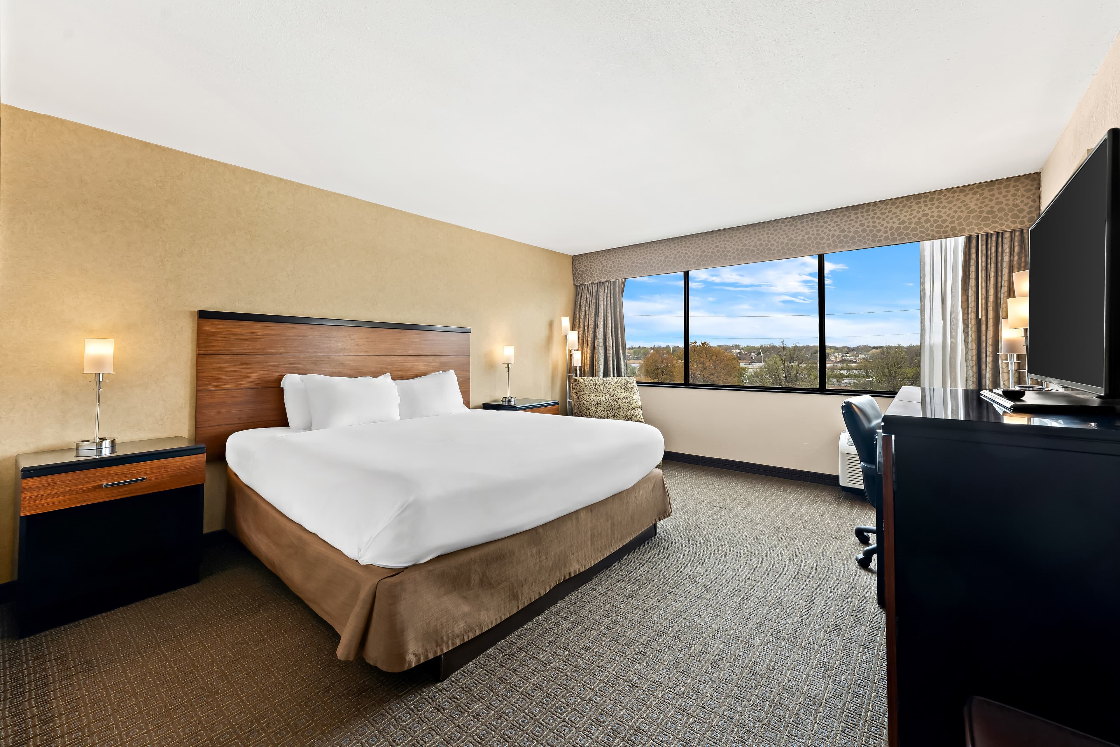 Quality Hotel Philadelphia Airport — 8
