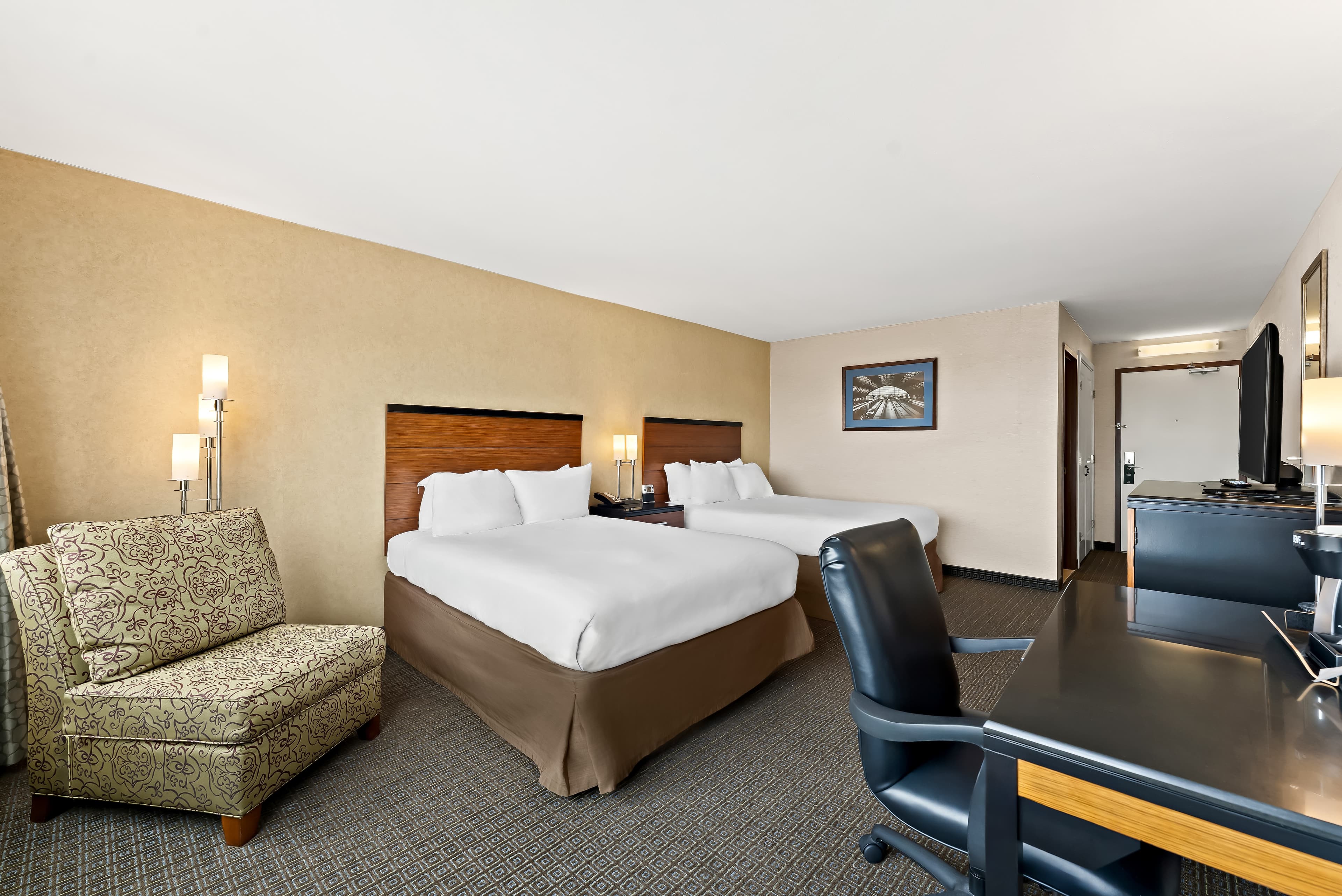 Quality Hotel Philadelphia Airport — 19