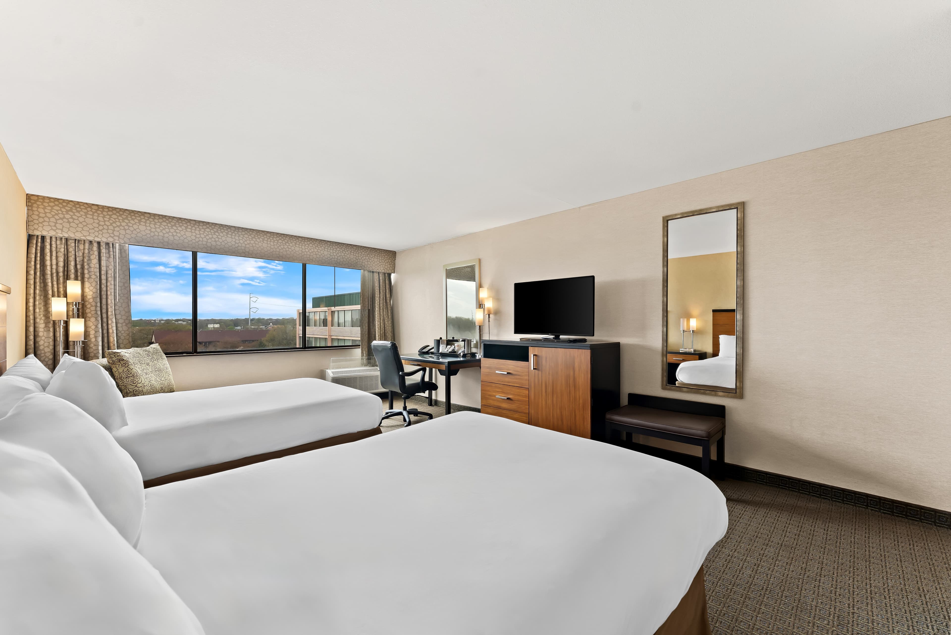 Quality Hotel Philadelphia Airport — 11