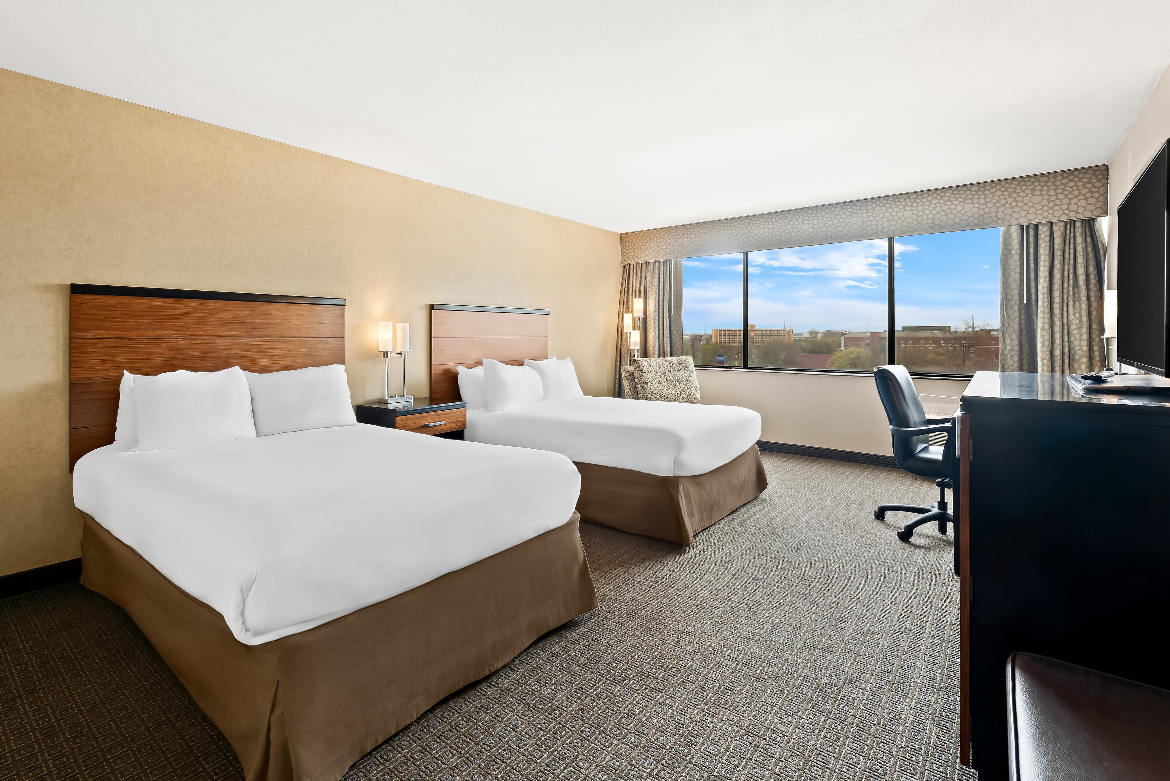 Quality Hotel Philadelphia Airport — 12