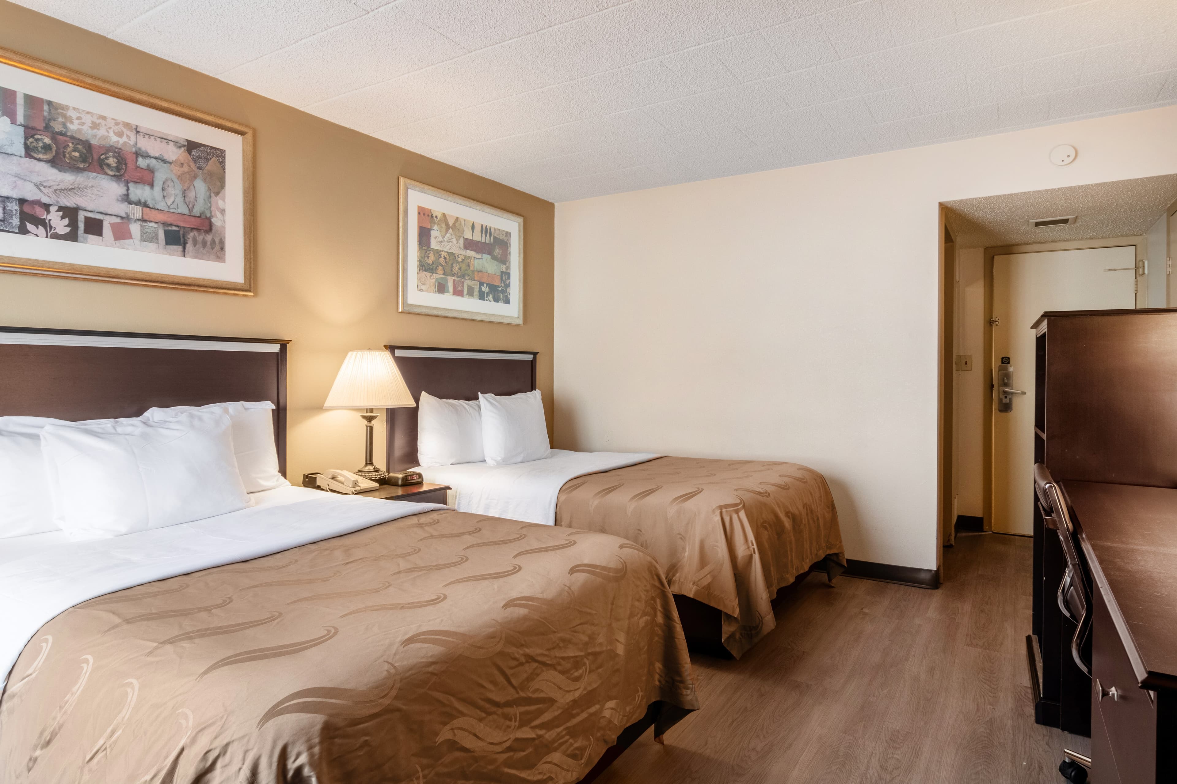 Quality Inn & Suites Indiana South — 8