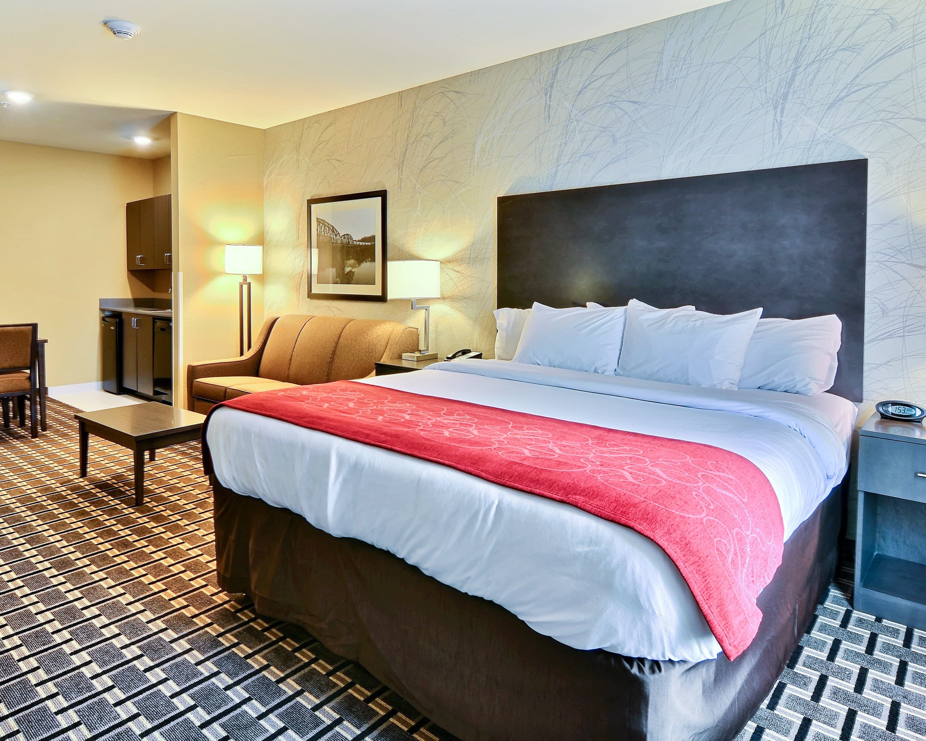 Comfort Suites Uniontown — 10