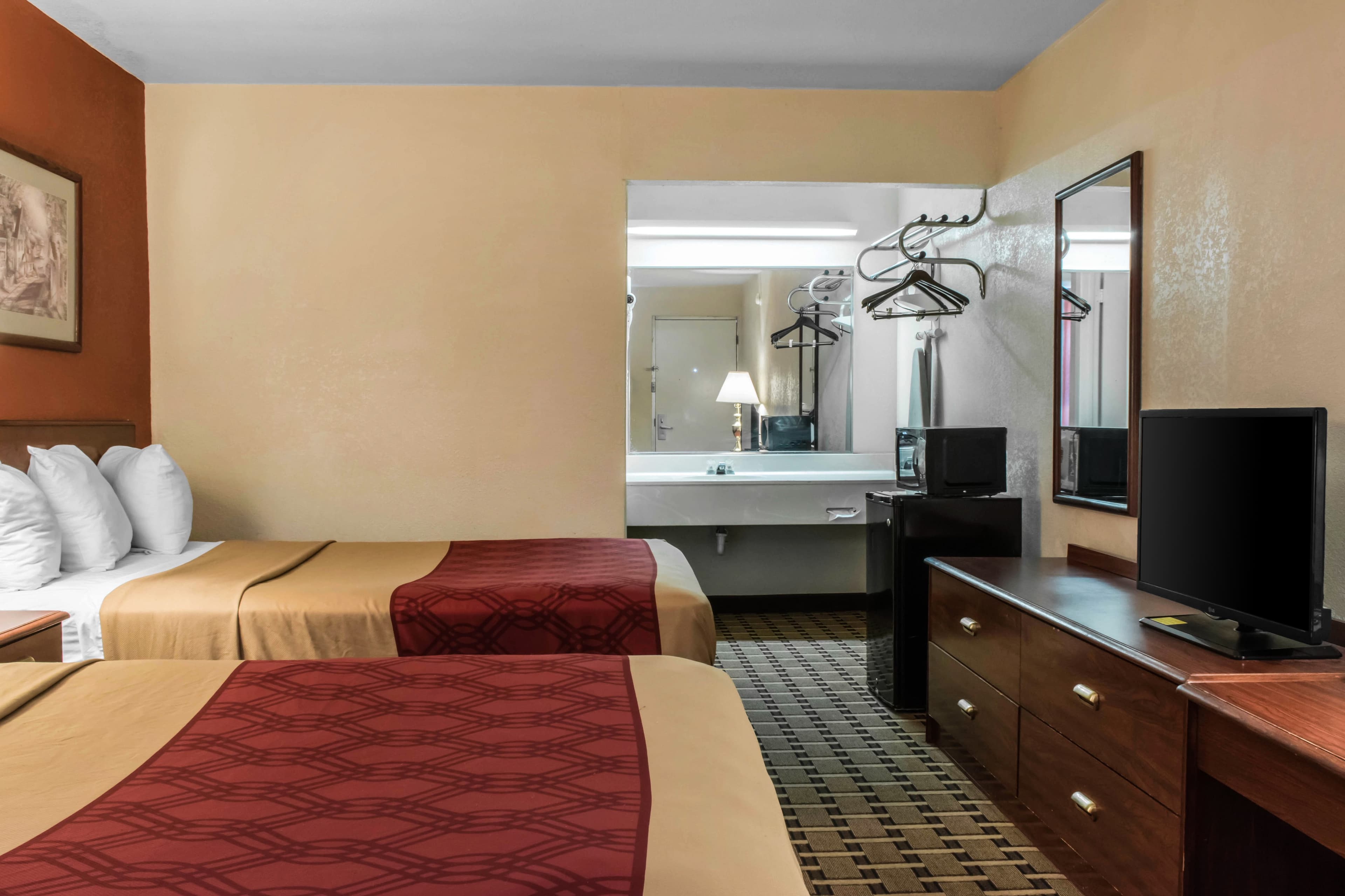 Econo Lodge Carlisle Central — 25
