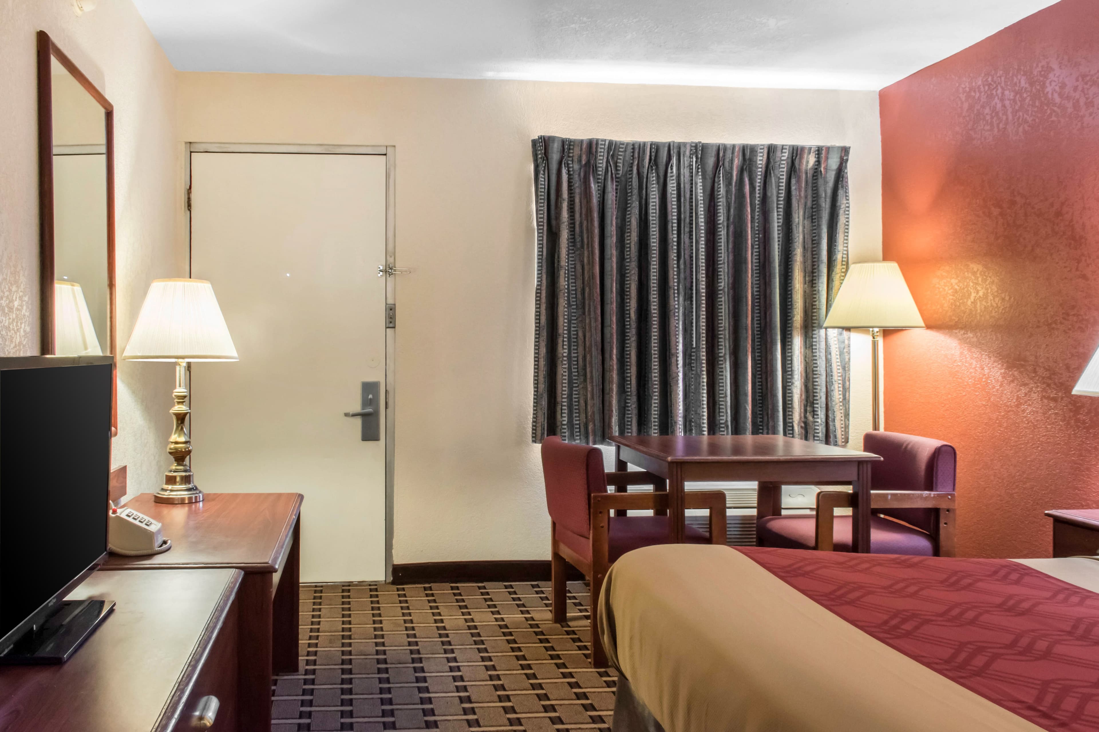 Econo Lodge Carlisle Central — 17