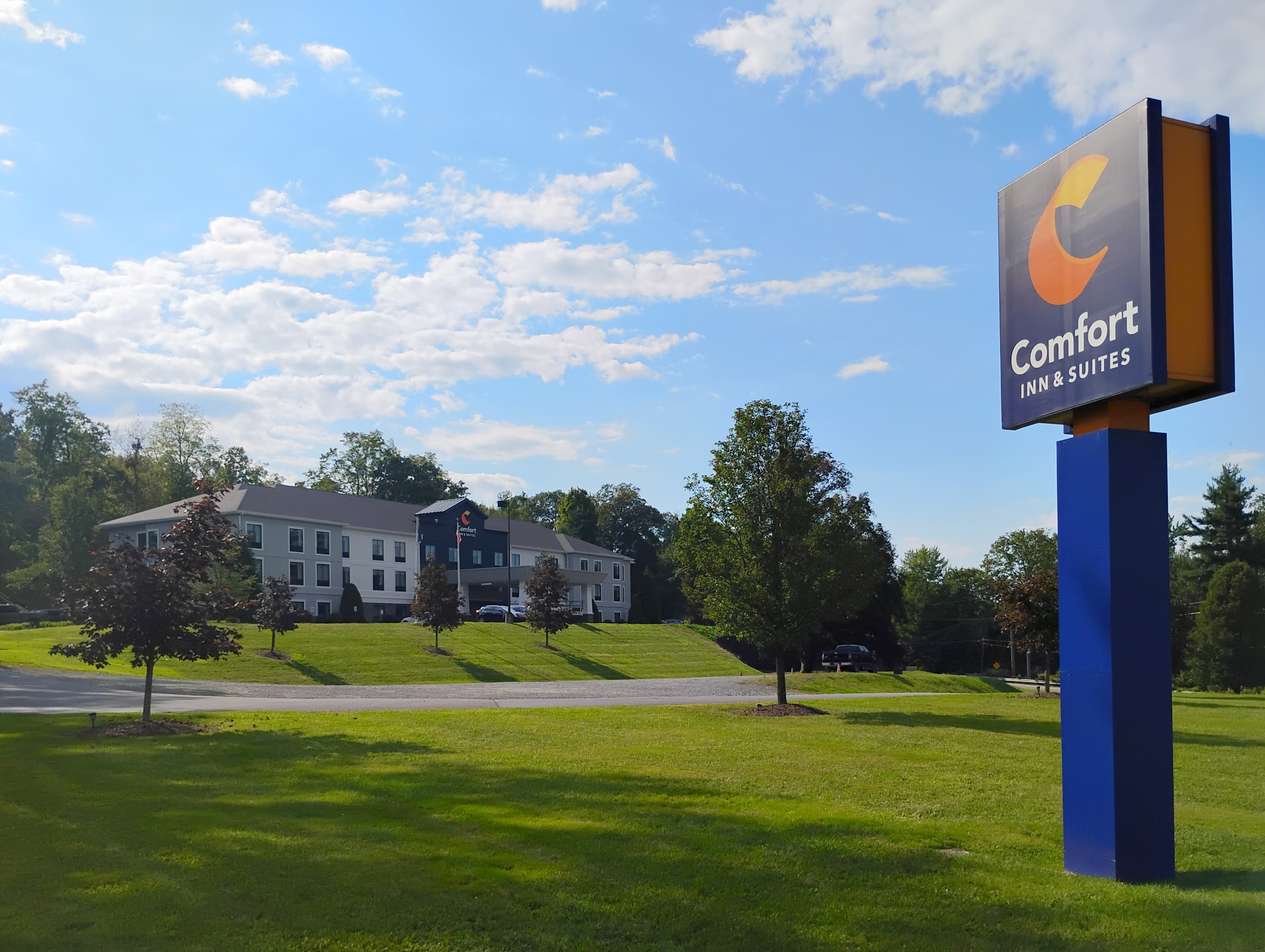 Comfort Inn & Suites Tunkhannock - Image 1