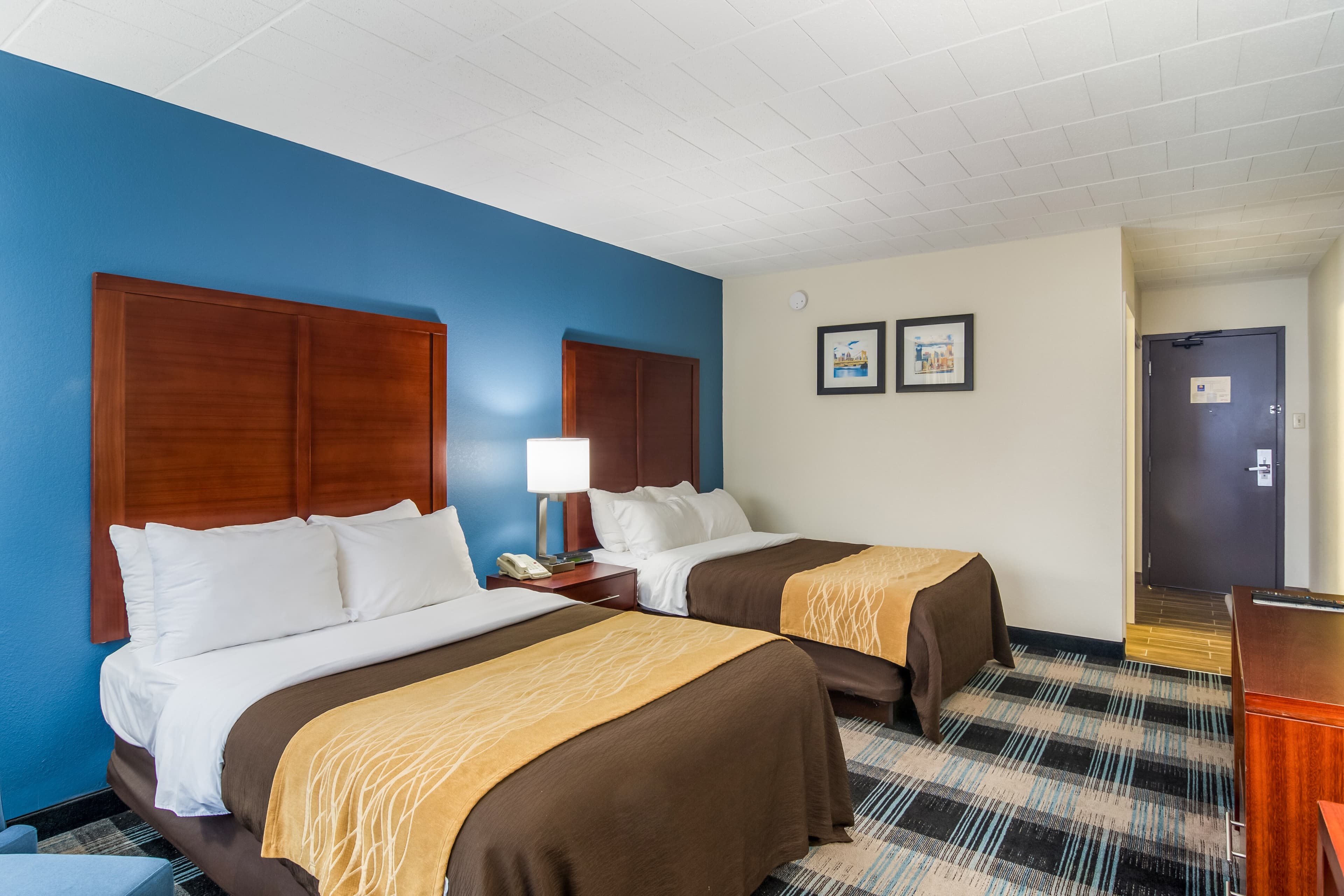 Comfort Inn & Suites Pittsburgh Fox Chapel — 4