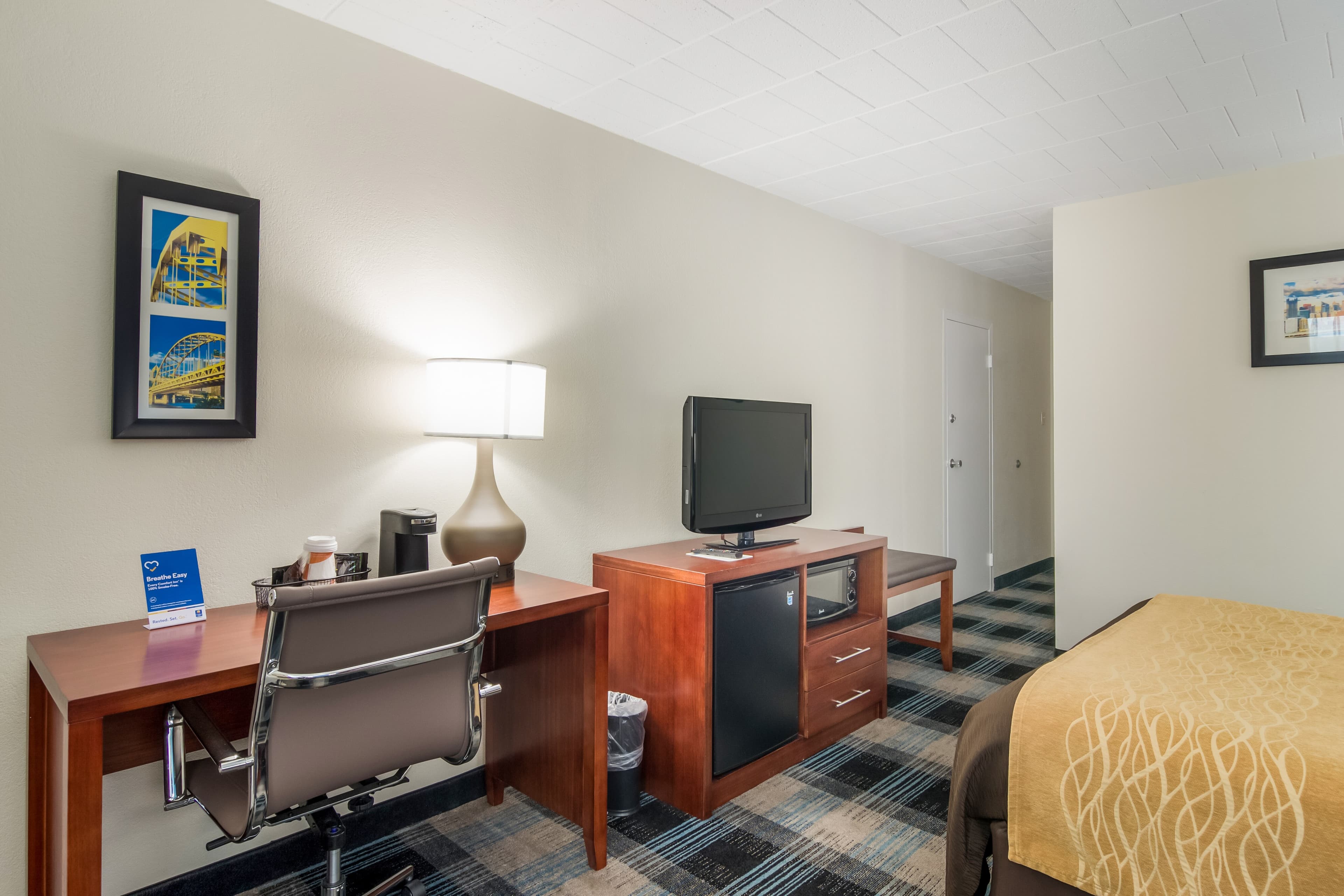 Comfort Inn & Suites Pittsburgh Fox Chapel — 6