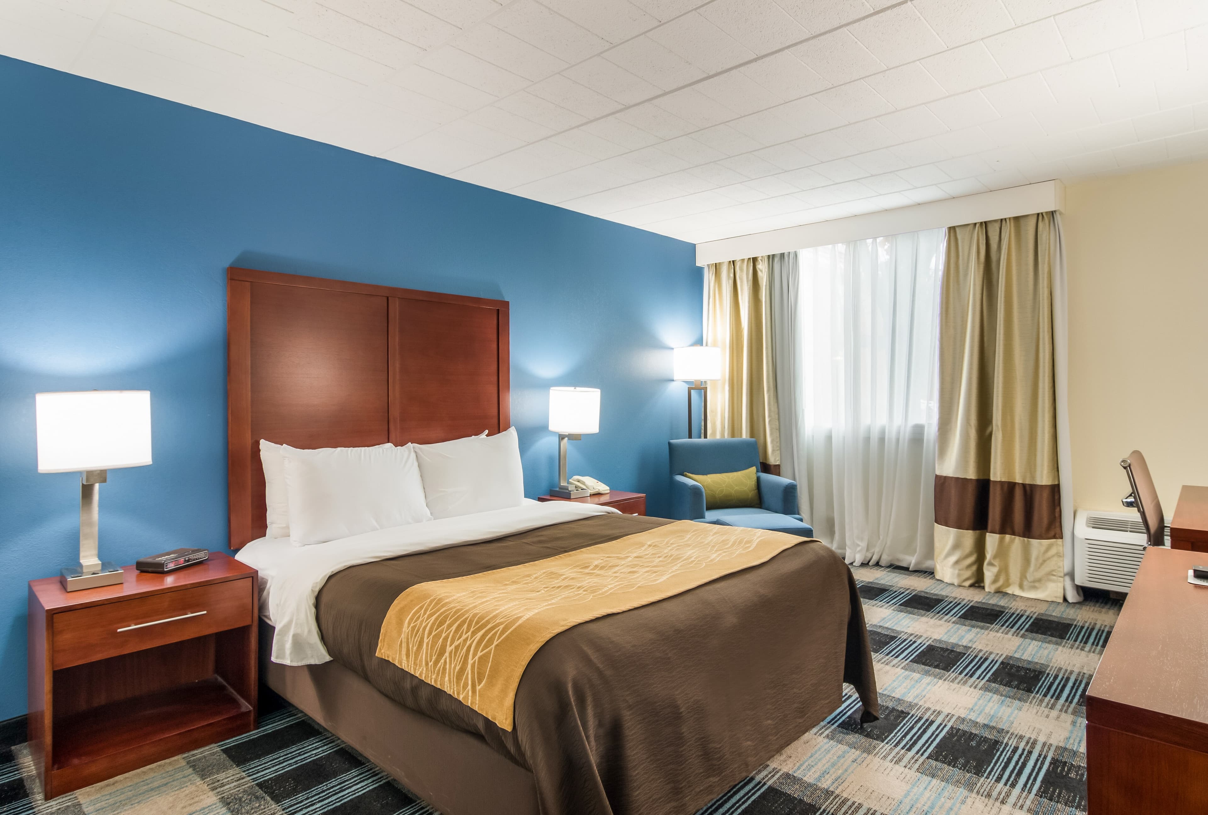 Comfort Inn & Suites Pittsburgh Fox Chapel — 10