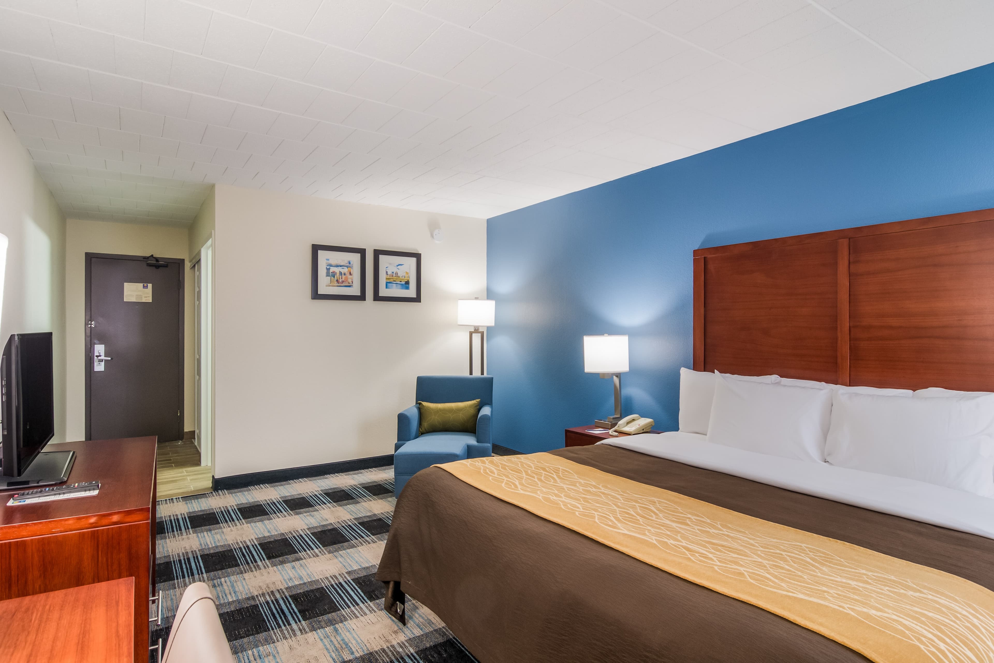 Comfort Inn & Suites Pittsburgh Fox Chapel — 17