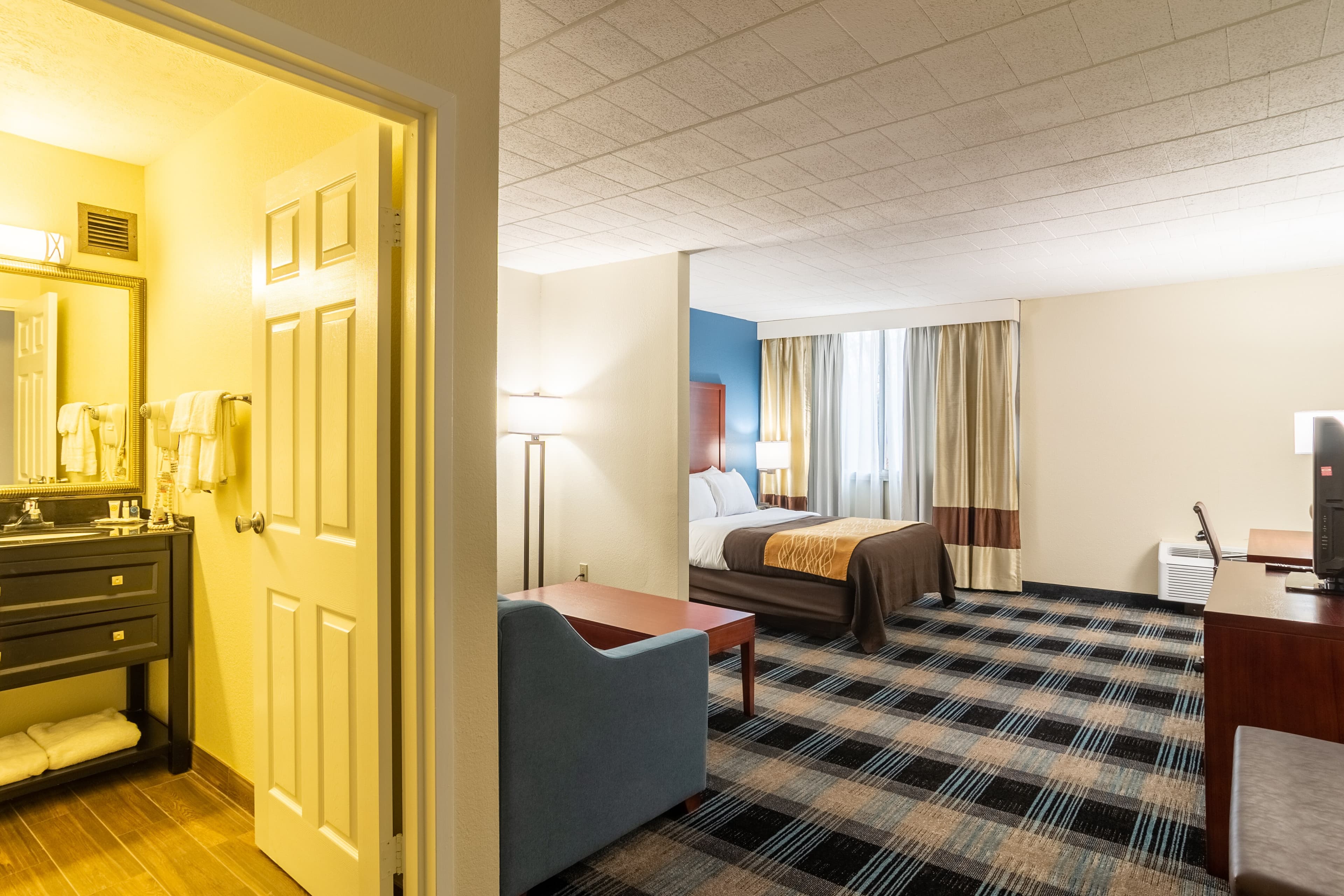 Comfort Inn & Suites Pittsburgh Fox Chapel — 24