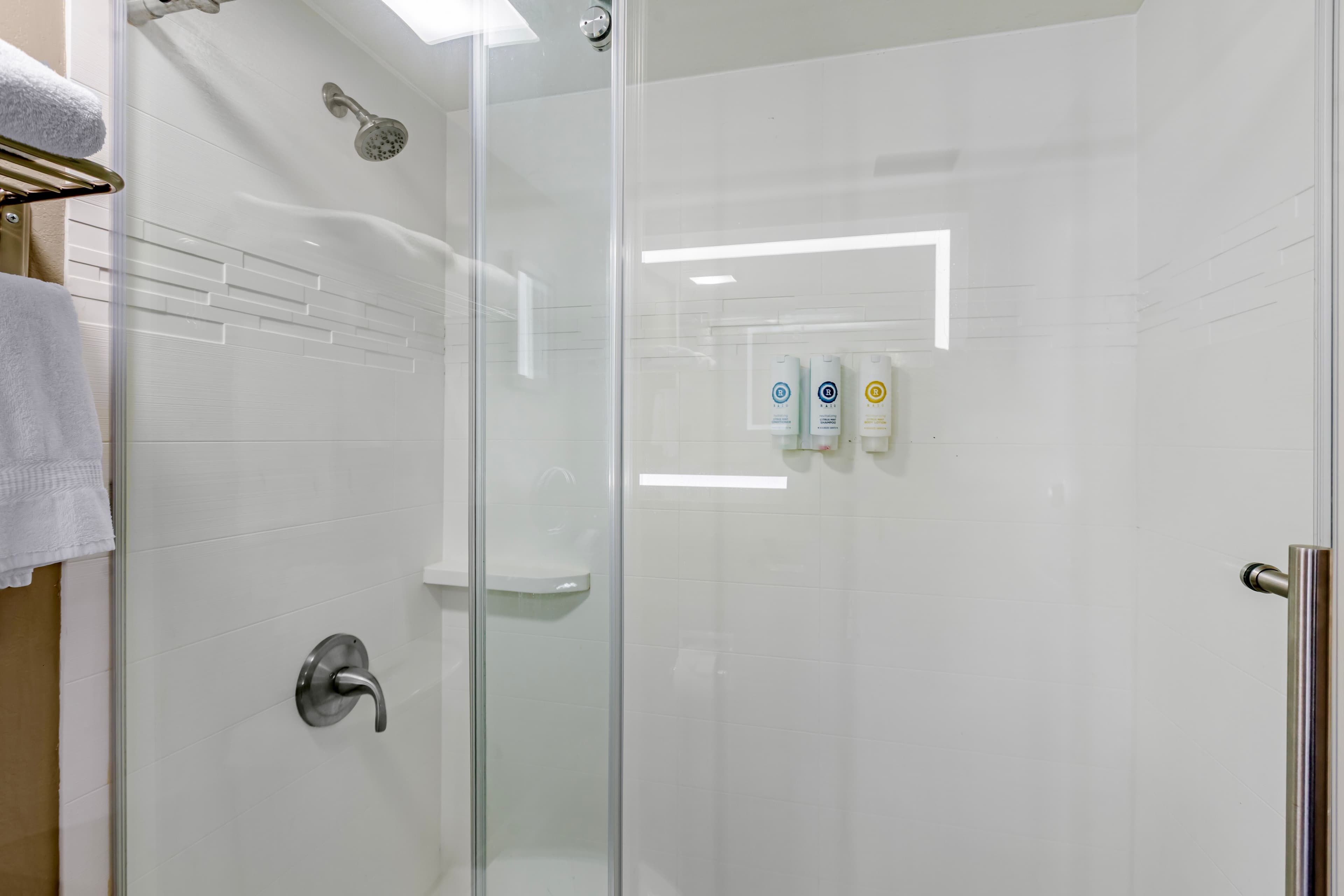 Comfort Inn & Suites Pottstown Eastern Gateway — 15
