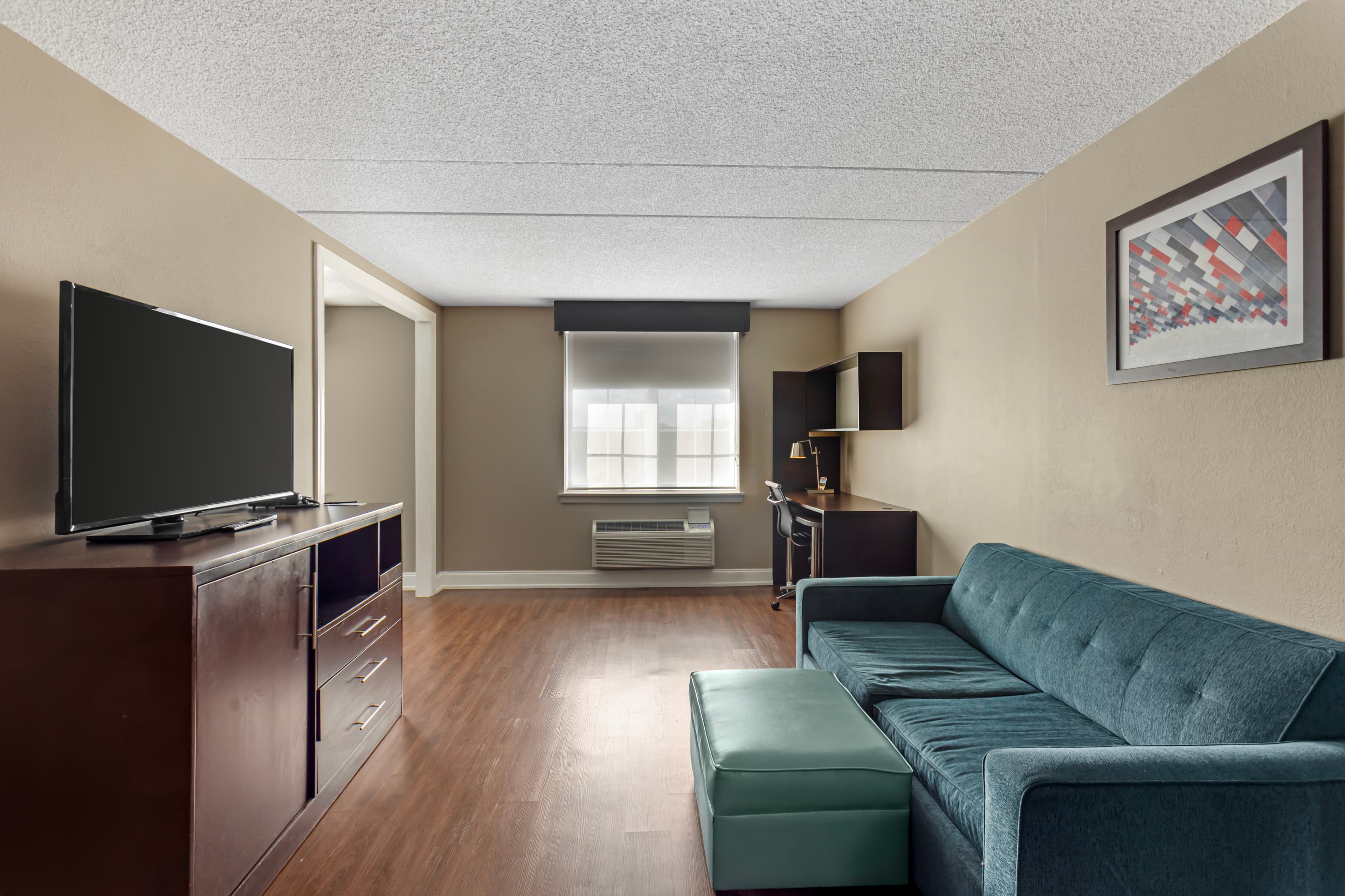 Comfort Inn & Suites Pottstown Eastern Gateway — 40