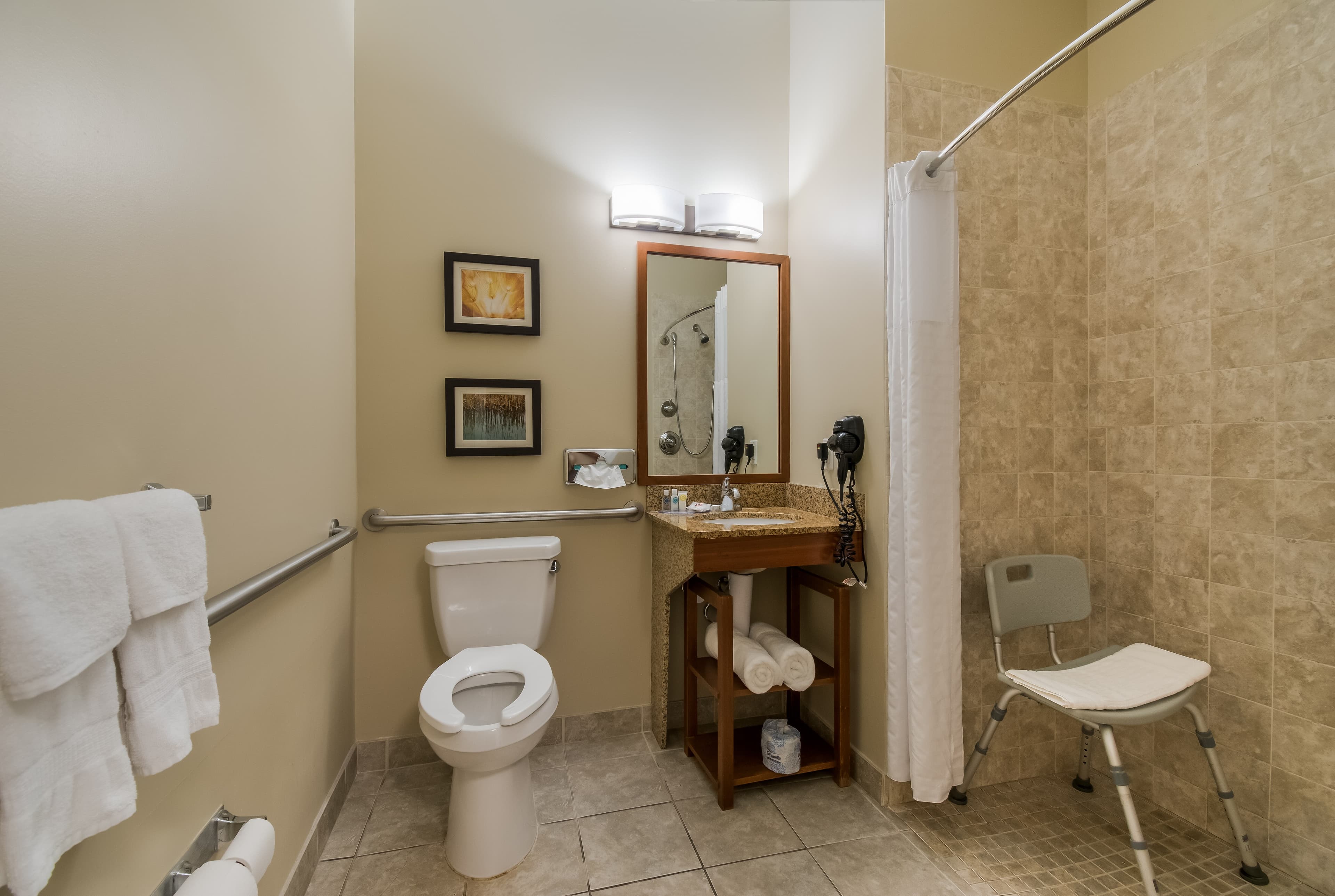 Comfort Inn & Suites Barnesville - Frackville — 10
