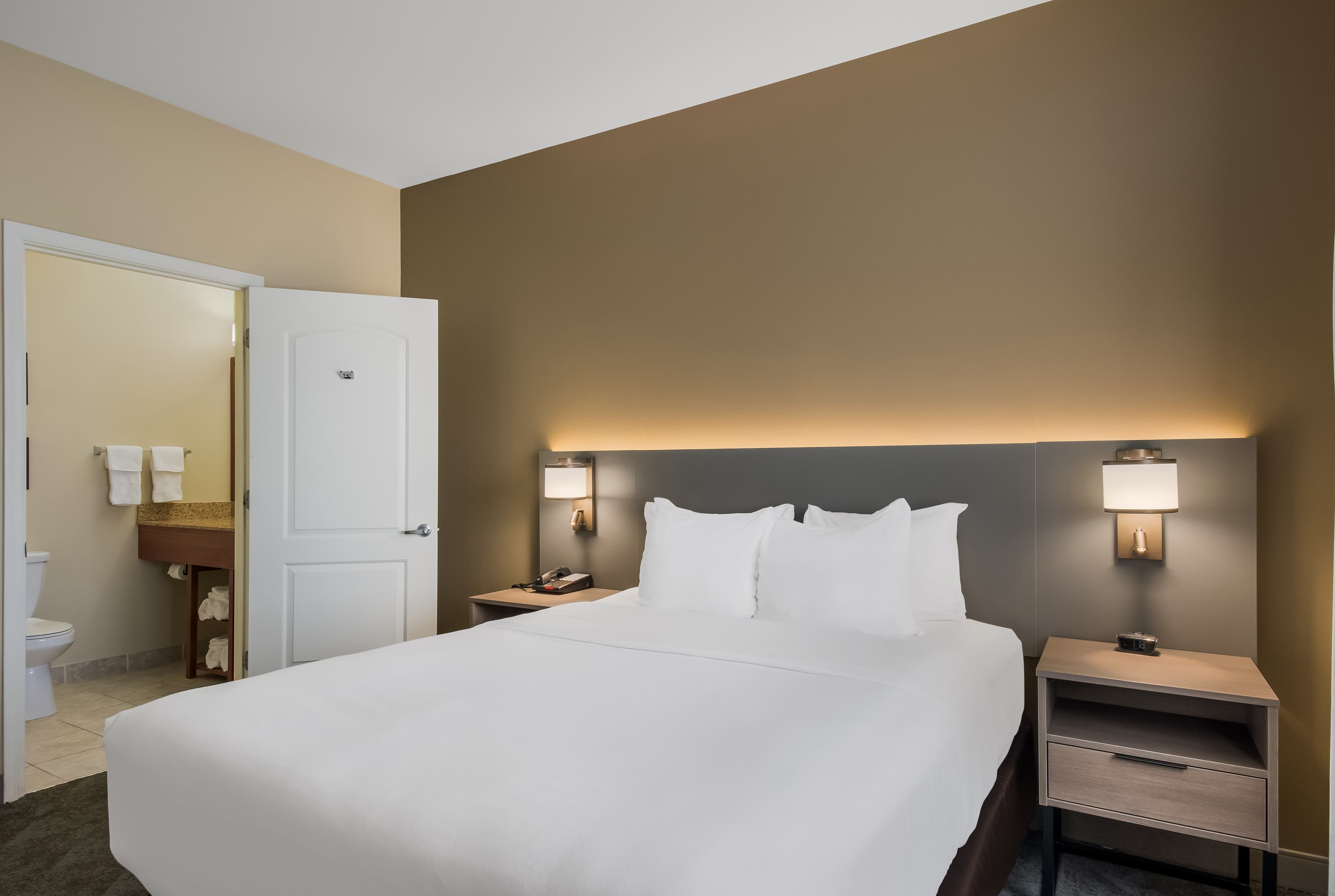 Comfort Inn & Suites Barnesville - Frackville — 19