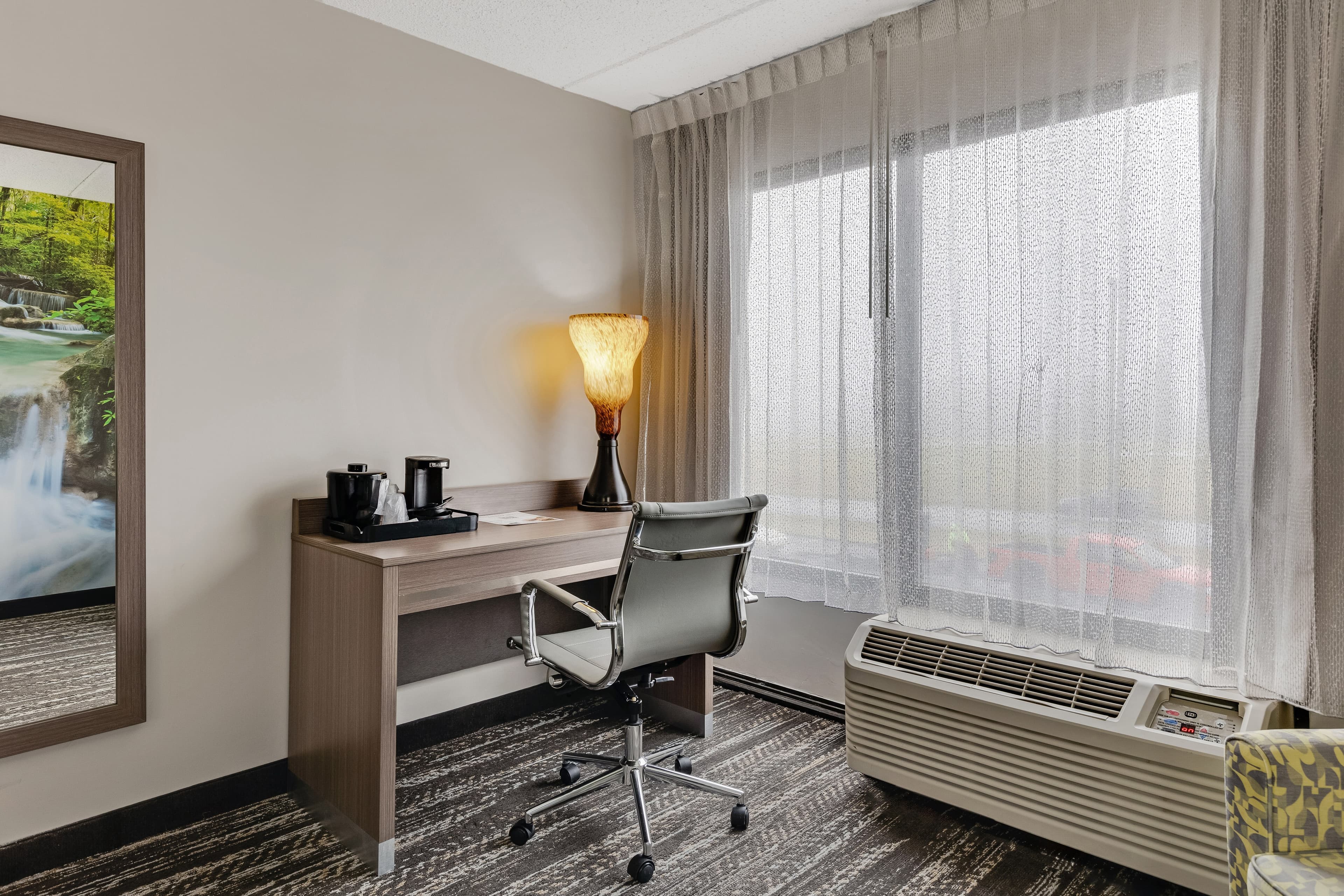 Clarion Pointe Near Erie Casino — 10