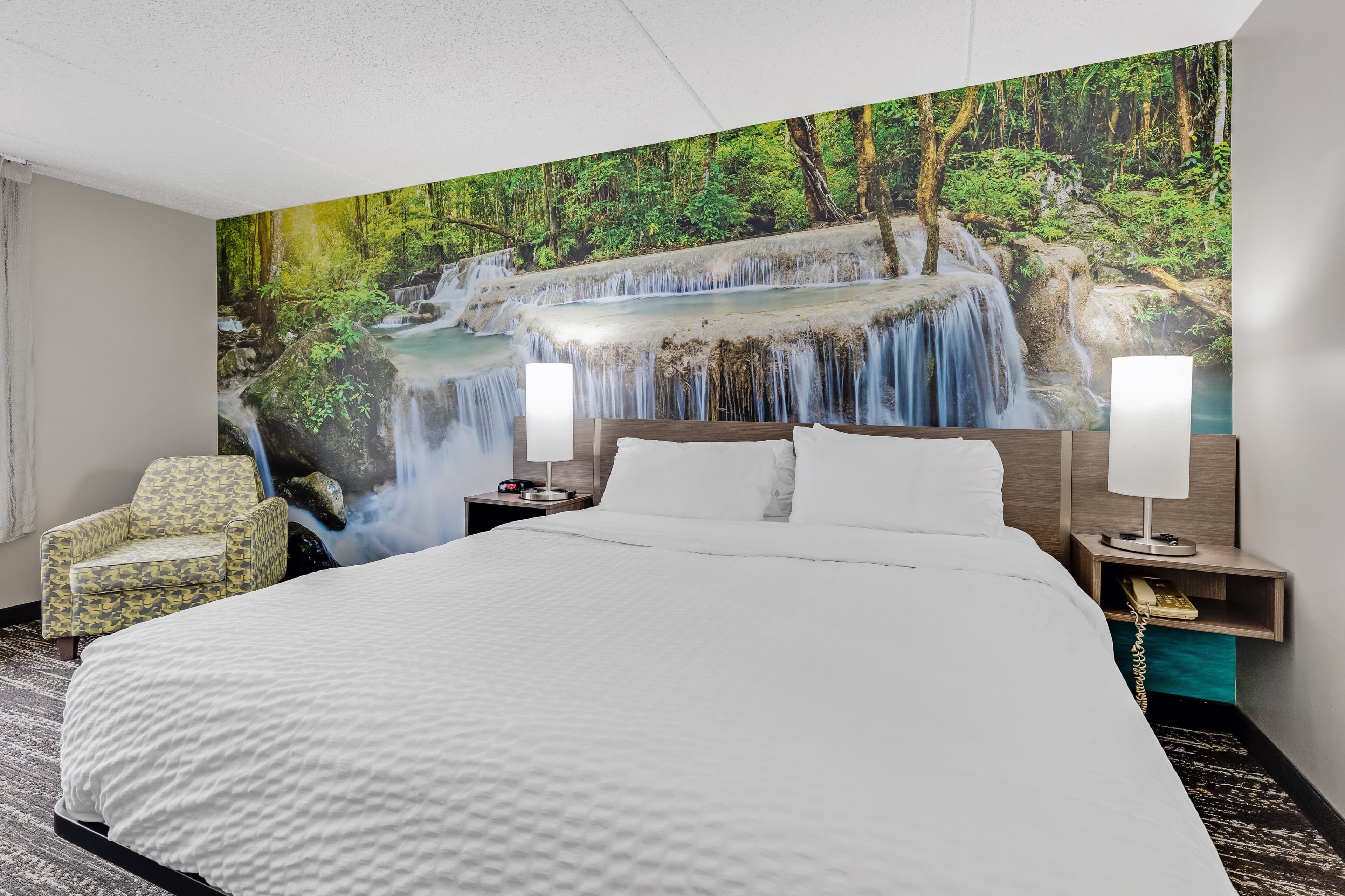 Clarion Pointe Near Erie Casino — 11