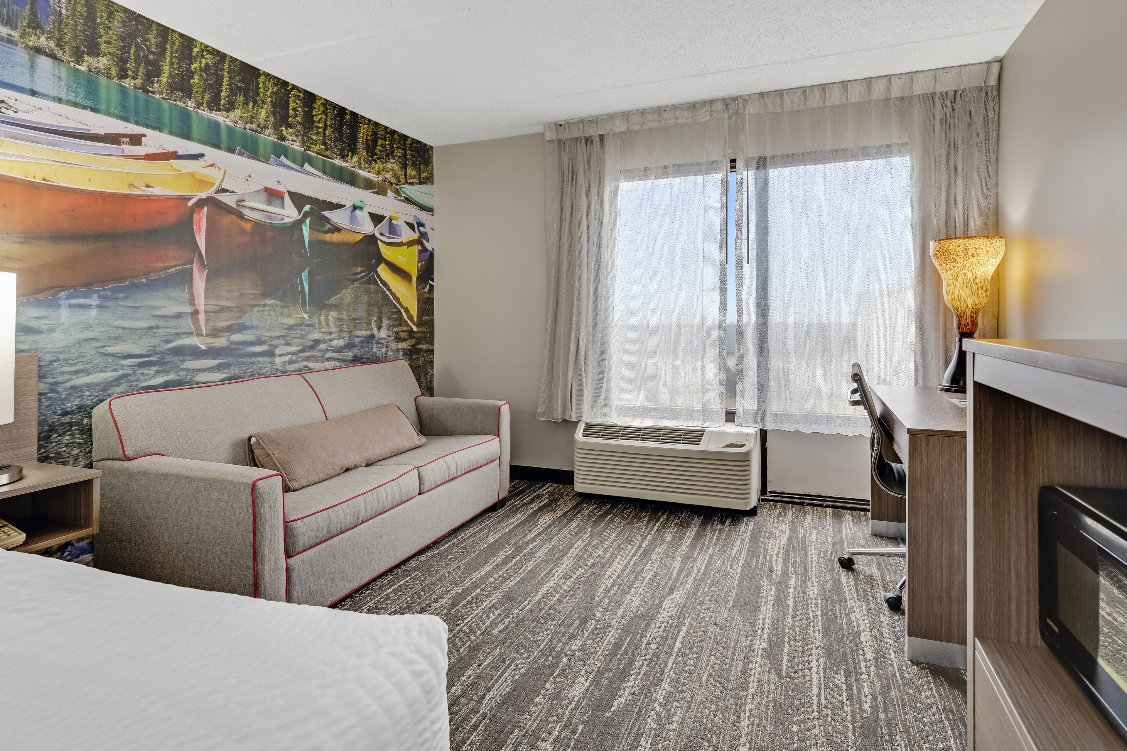Clarion Pointe Near Erie Casino — 29