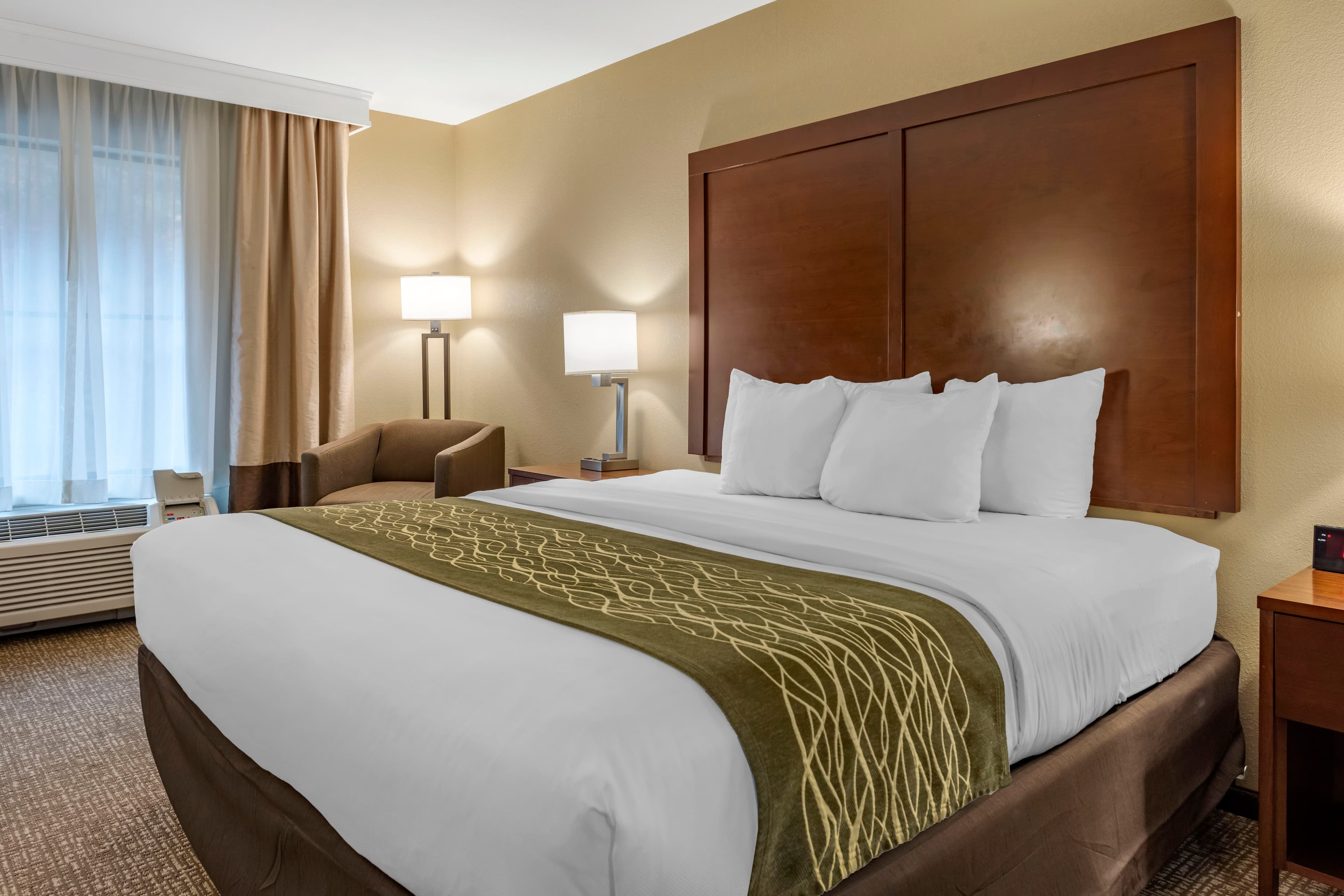 Comfort Inn & Suites Pittsburgh South - Image 4