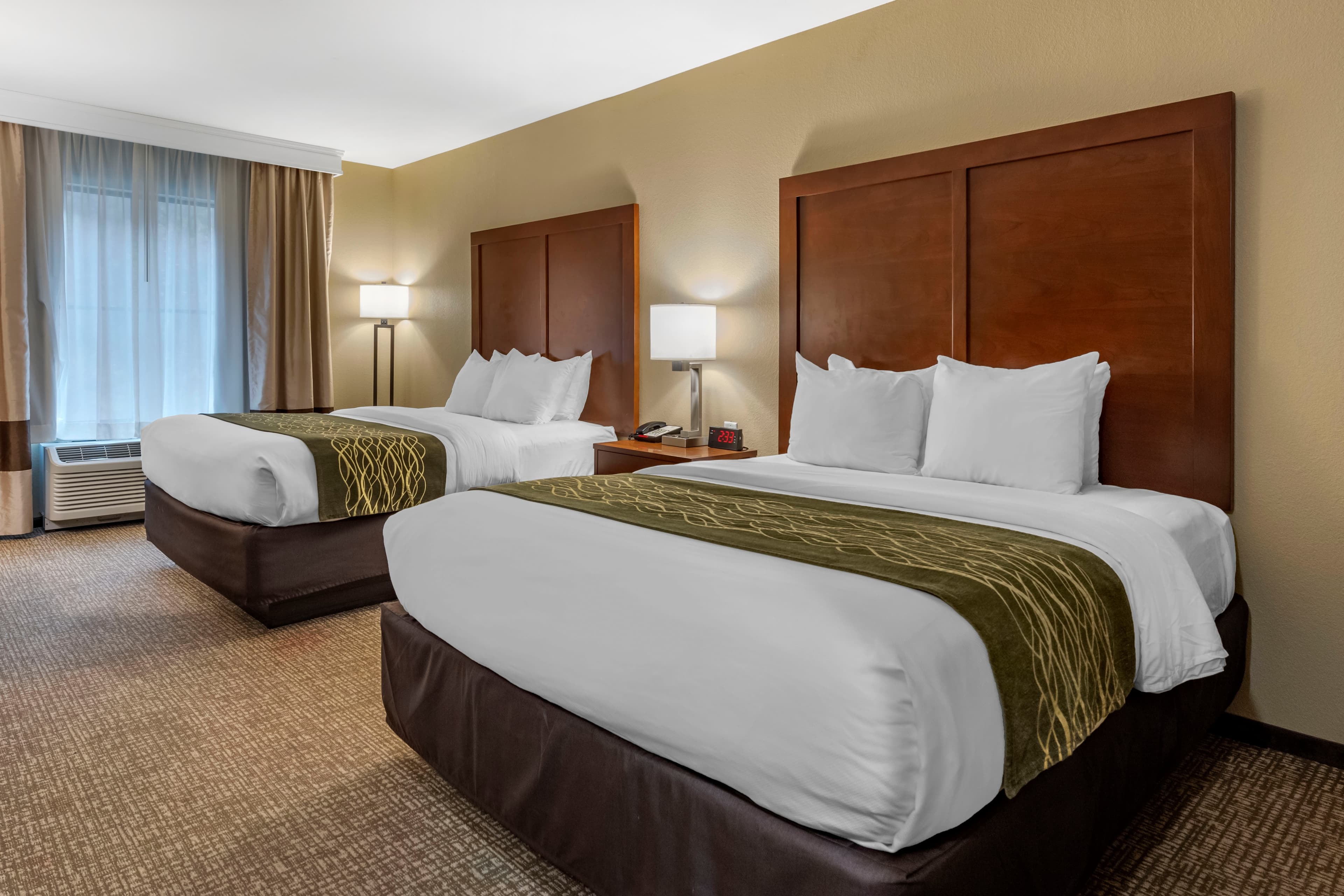 Comfort Inn & Suites Pittsburgh South — 6