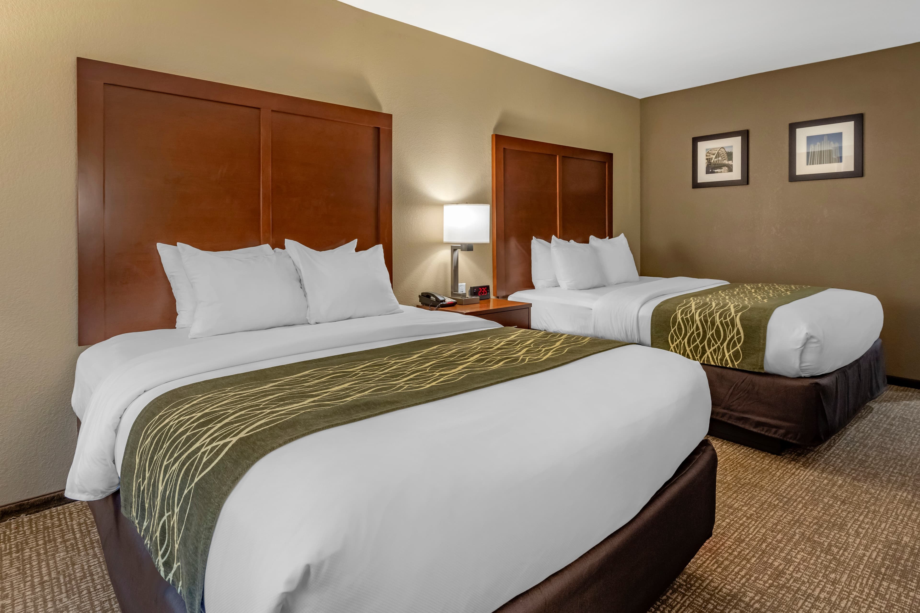 Comfort Inn & Suites Pittsburgh South — 8