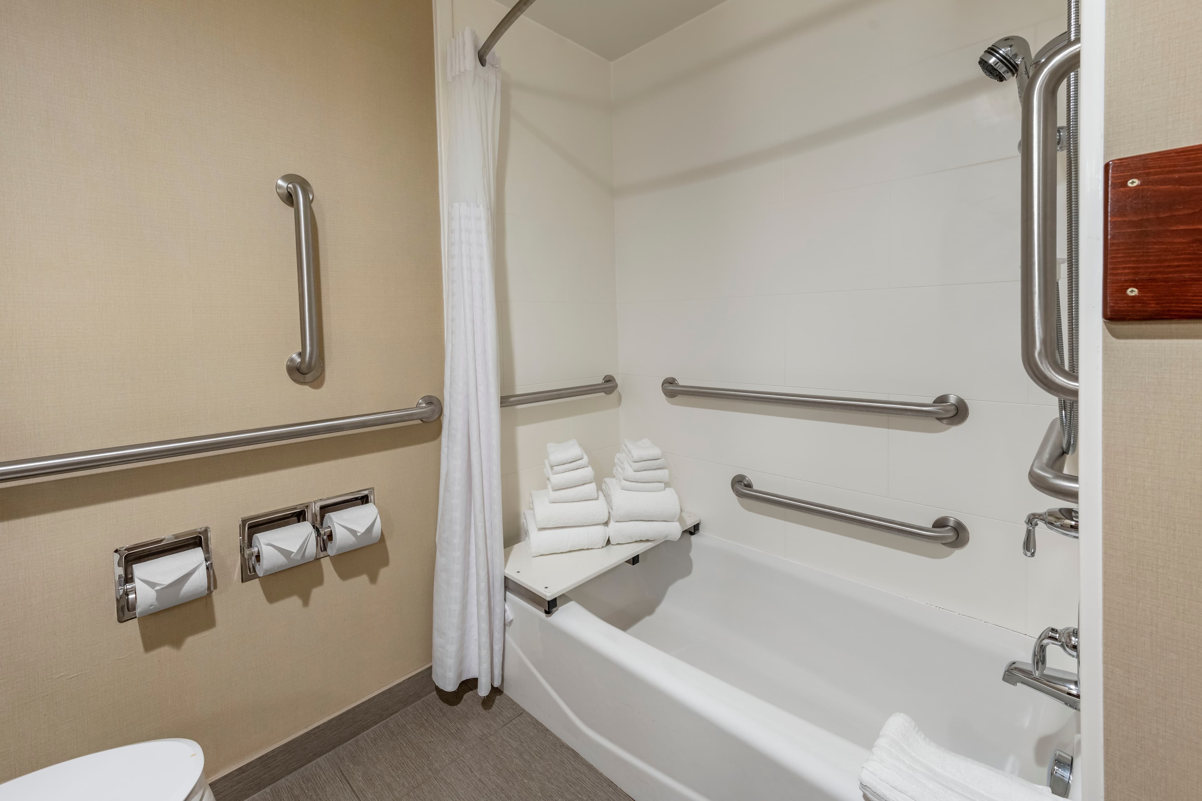 Comfort Inn & Suites Pittsburgh South — 25