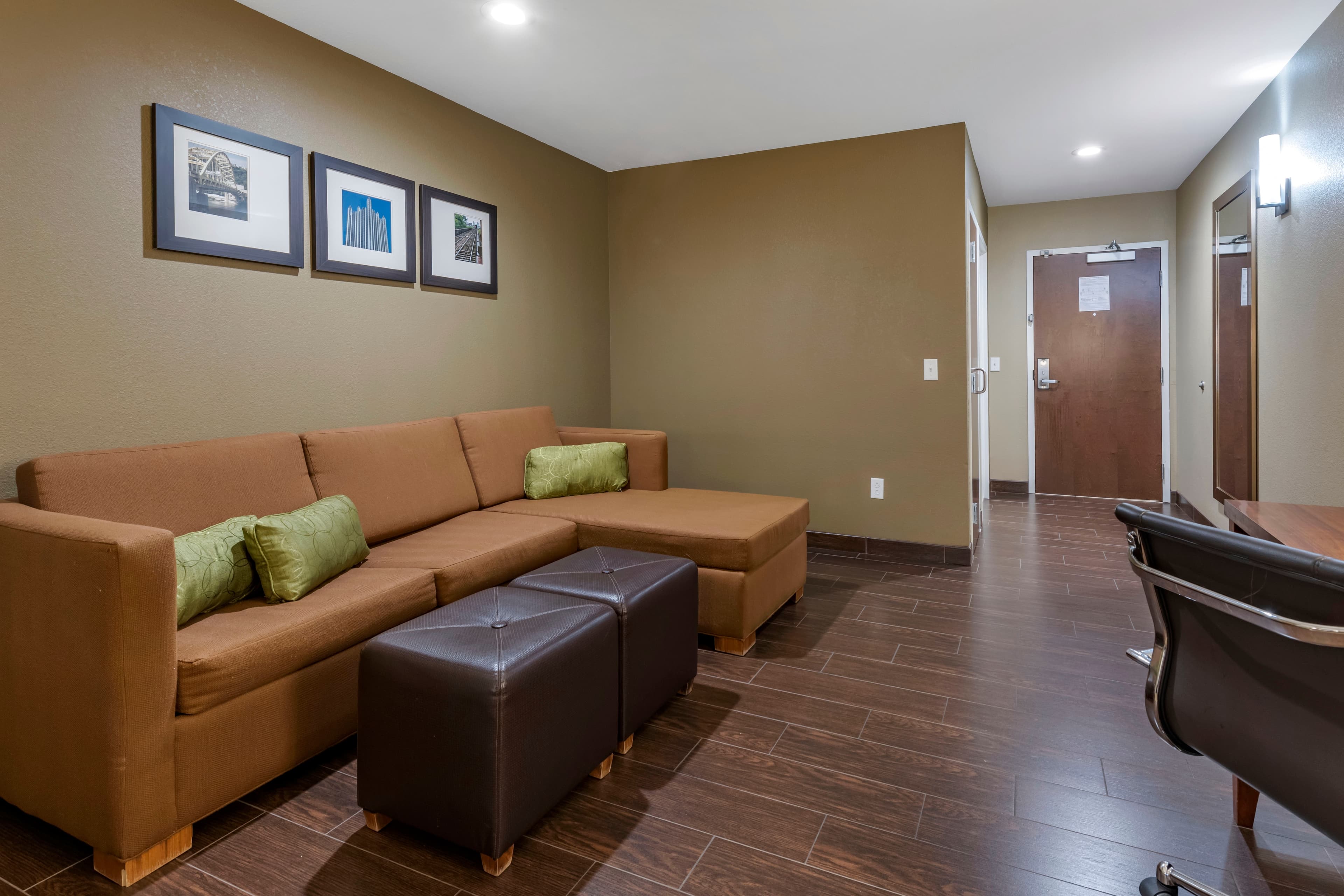 Comfort Inn & Suites Pittsburgh South — 19