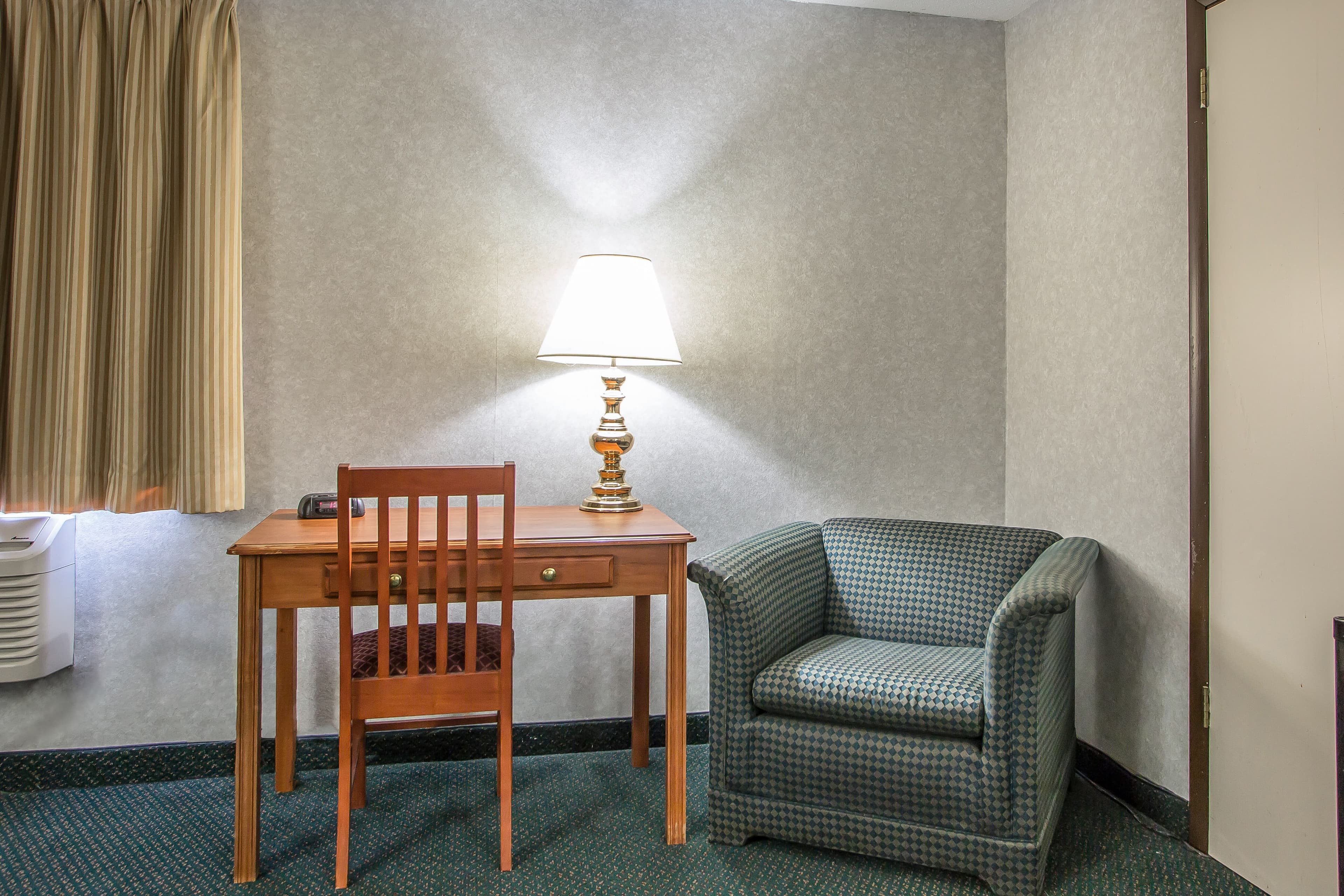 Rodeway Inn Bedford — 6