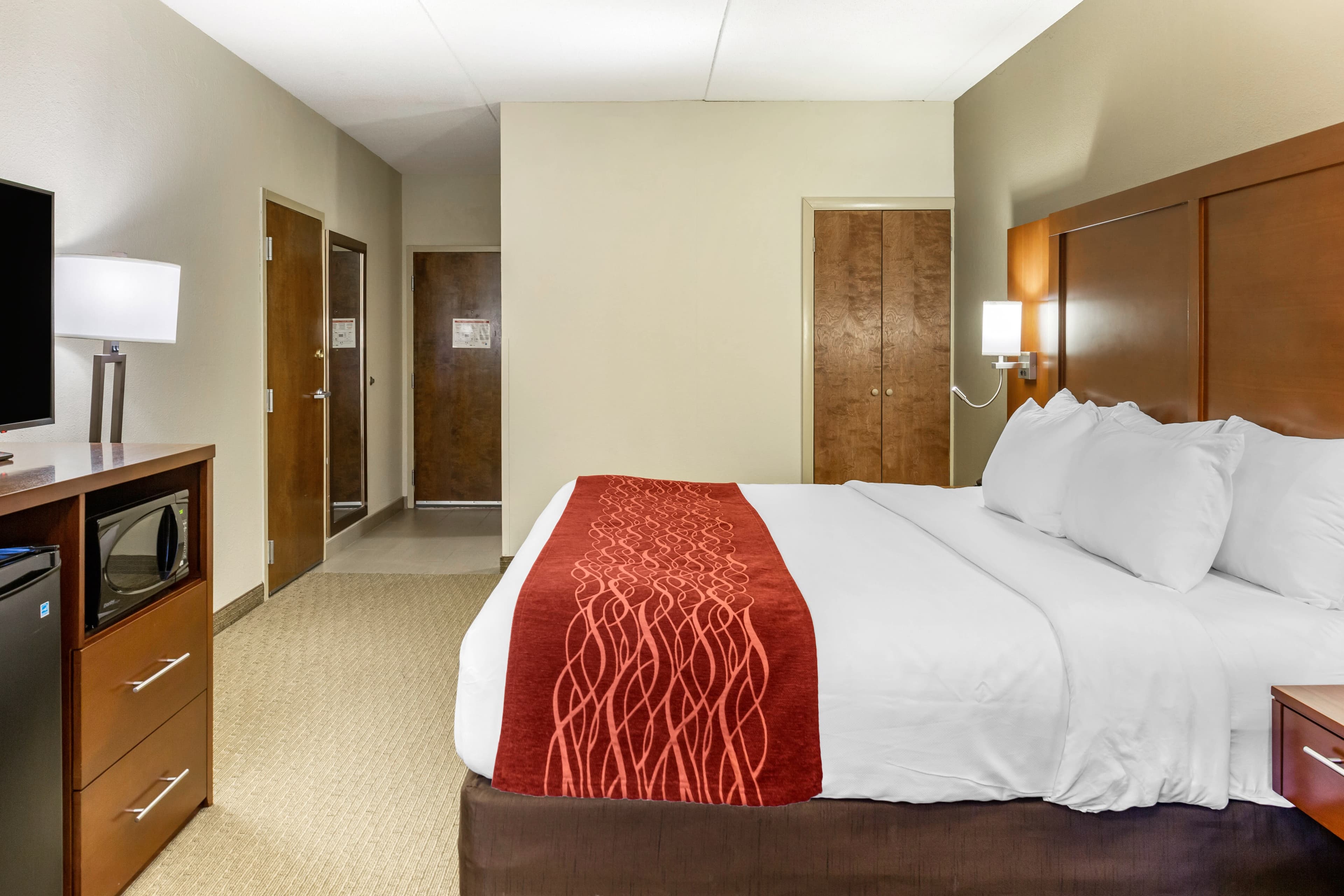 Comfort Inn Lancaster at Rockvale - Image 5
