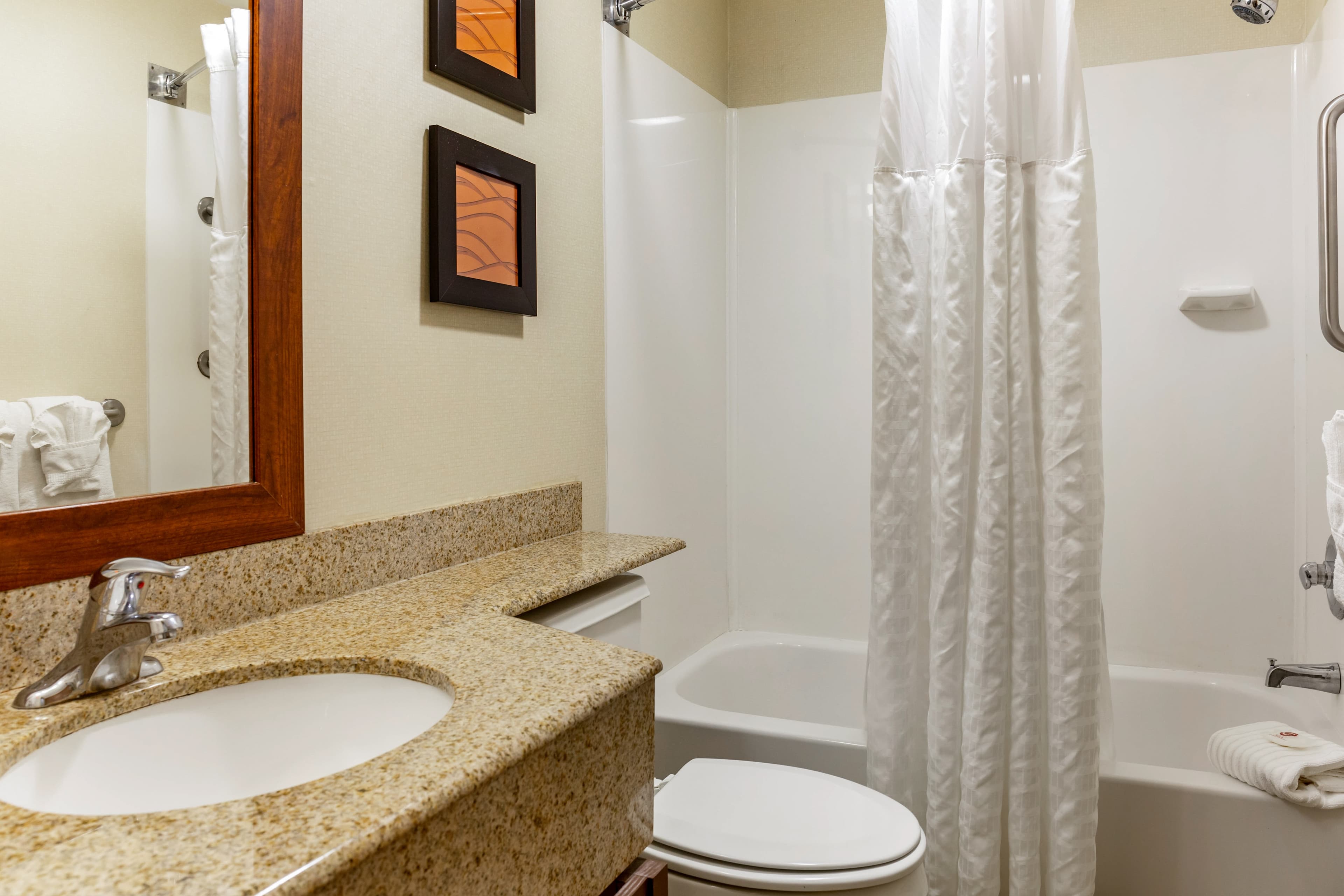 Comfort Inn Lancaster at Rockvale — 17
