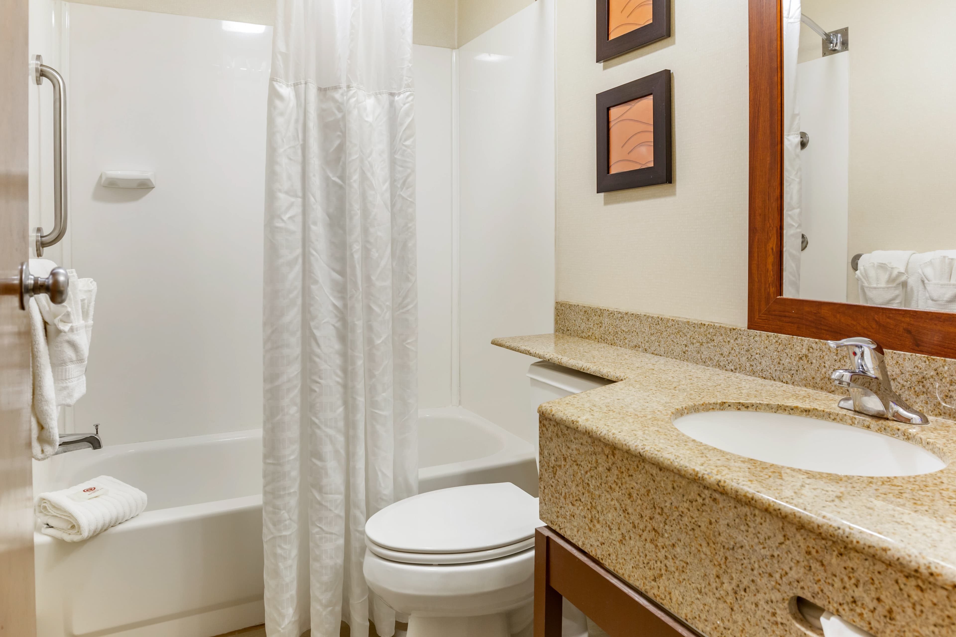 Comfort Inn Lancaster at Rockvale — 35