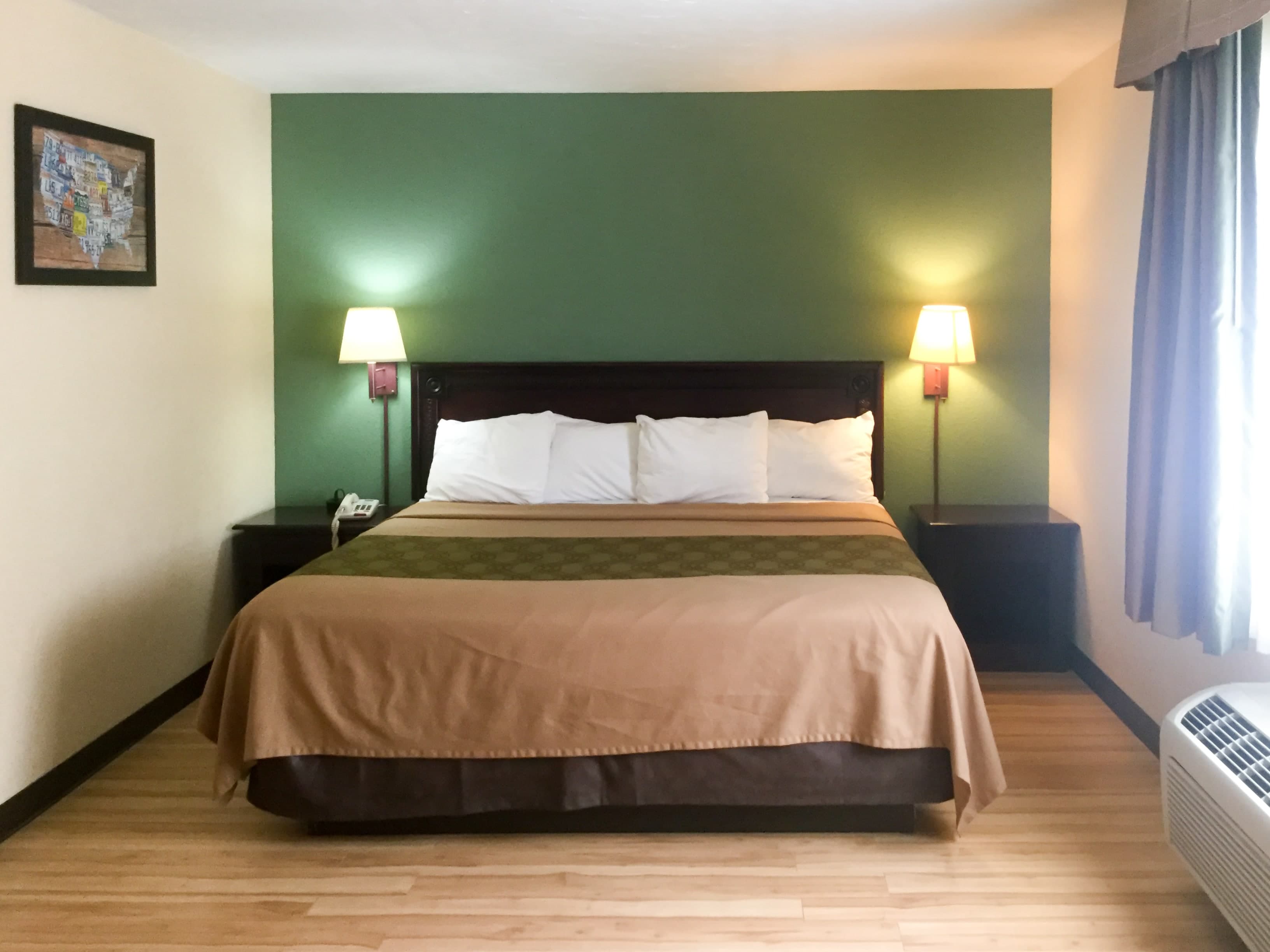 Econo Lodge Harrisburg - Hershey - Image 2