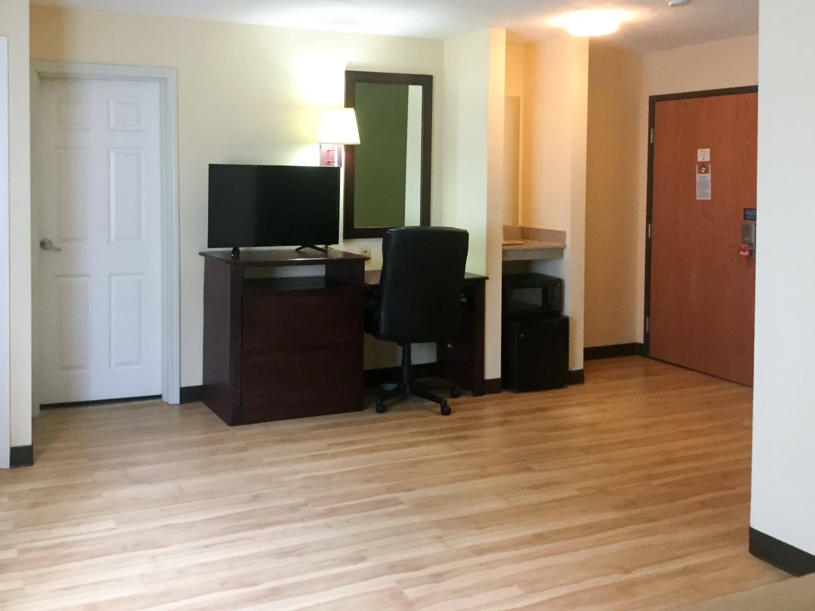 Econo Lodge Harrisburg - Hershey - Image 3