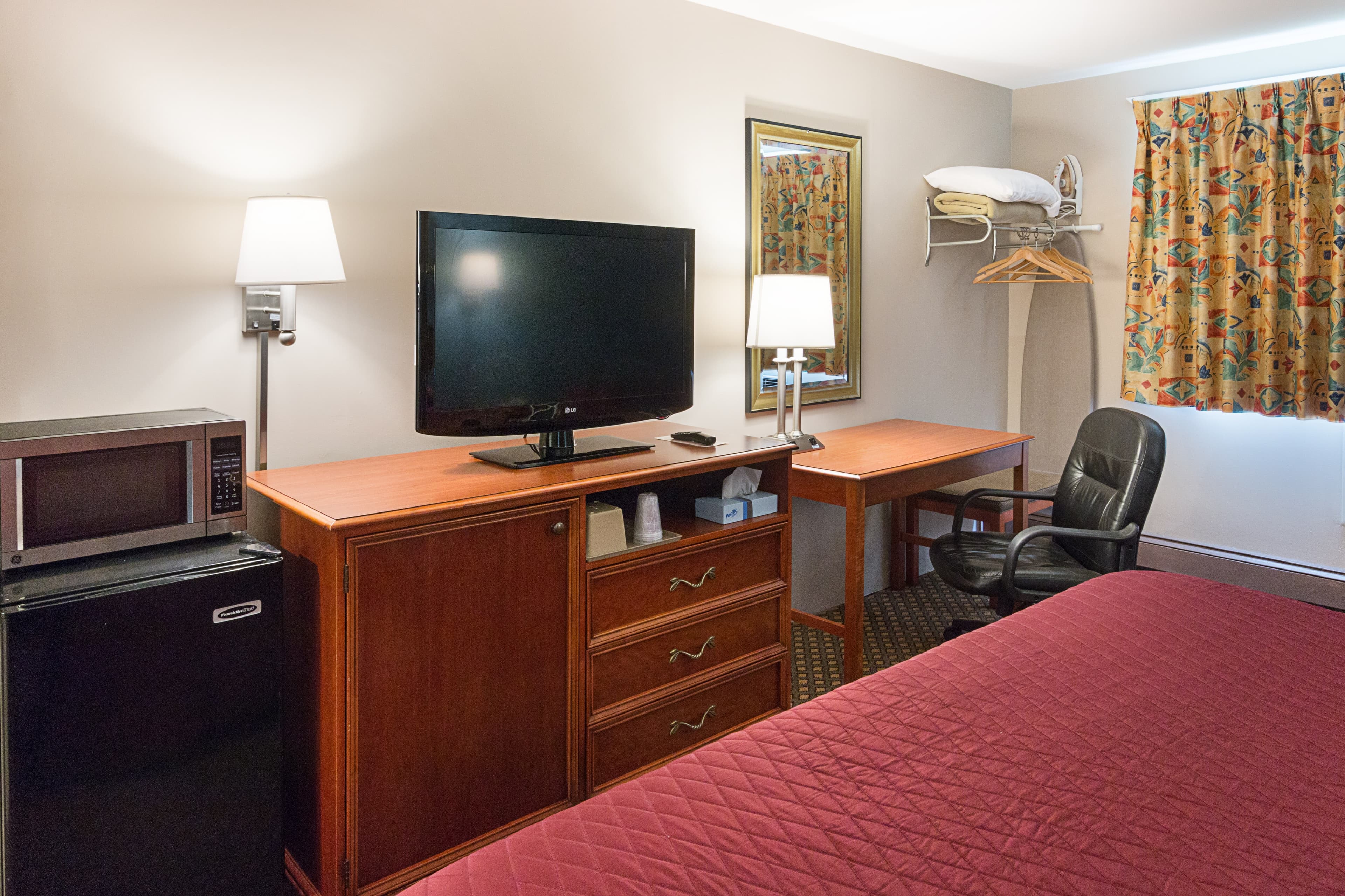 Rodeway Inn Milford - I-84 - Image 3