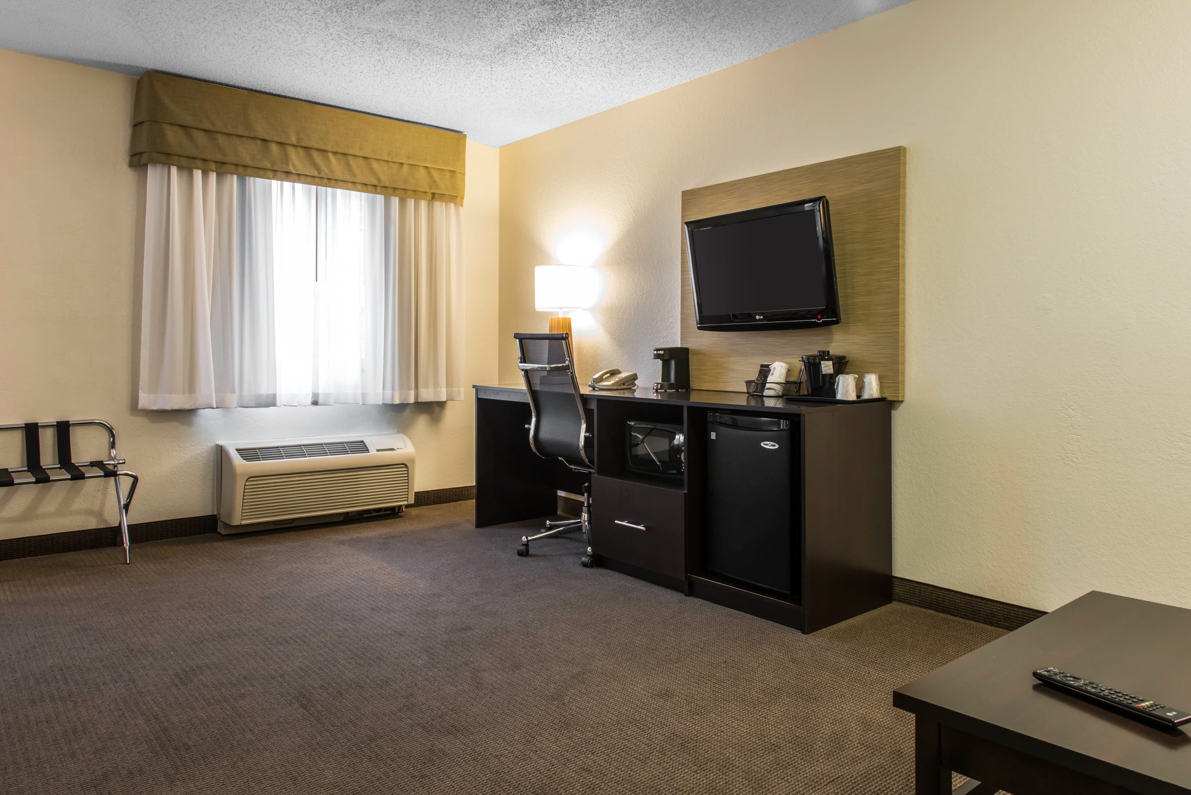 Sleep Inn & Suites Pittsburgh Airport — 14