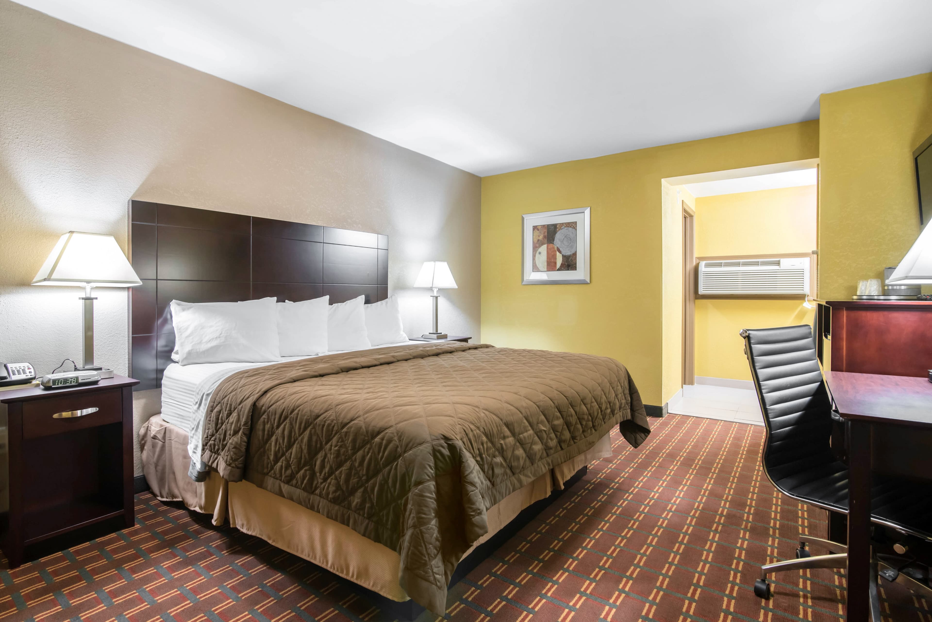 Rodeway Inn Towanda - Image 1
