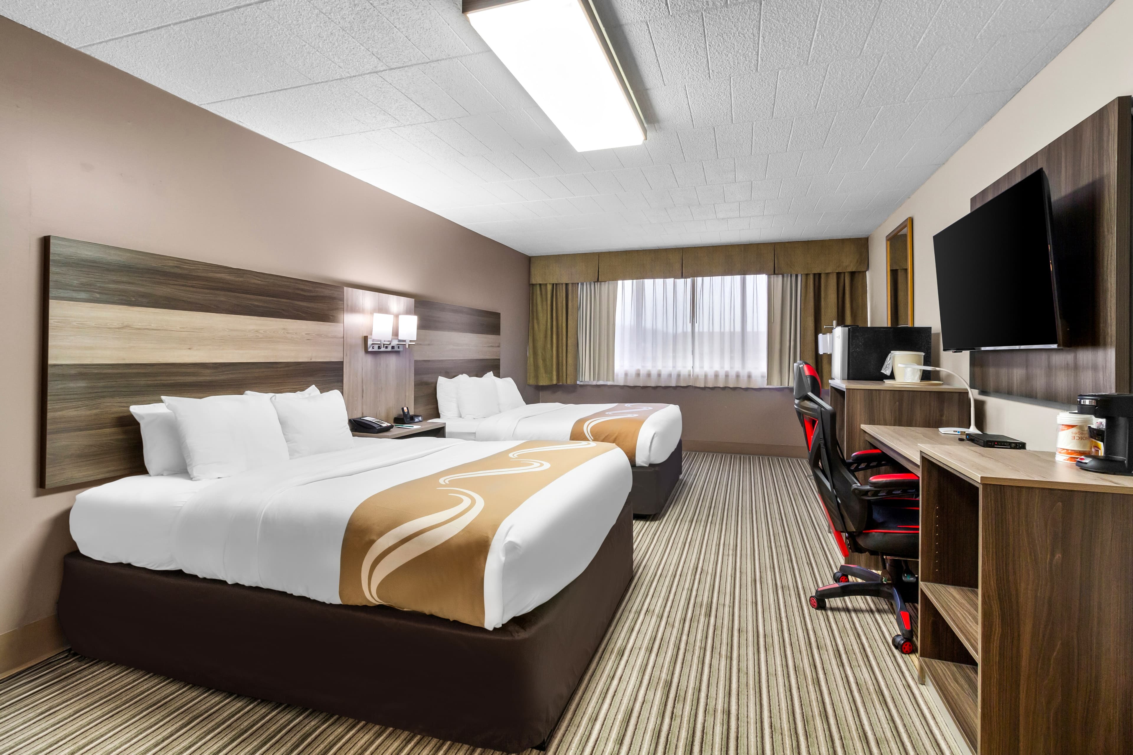 Quality Inn & Suites Altoona - Image 2