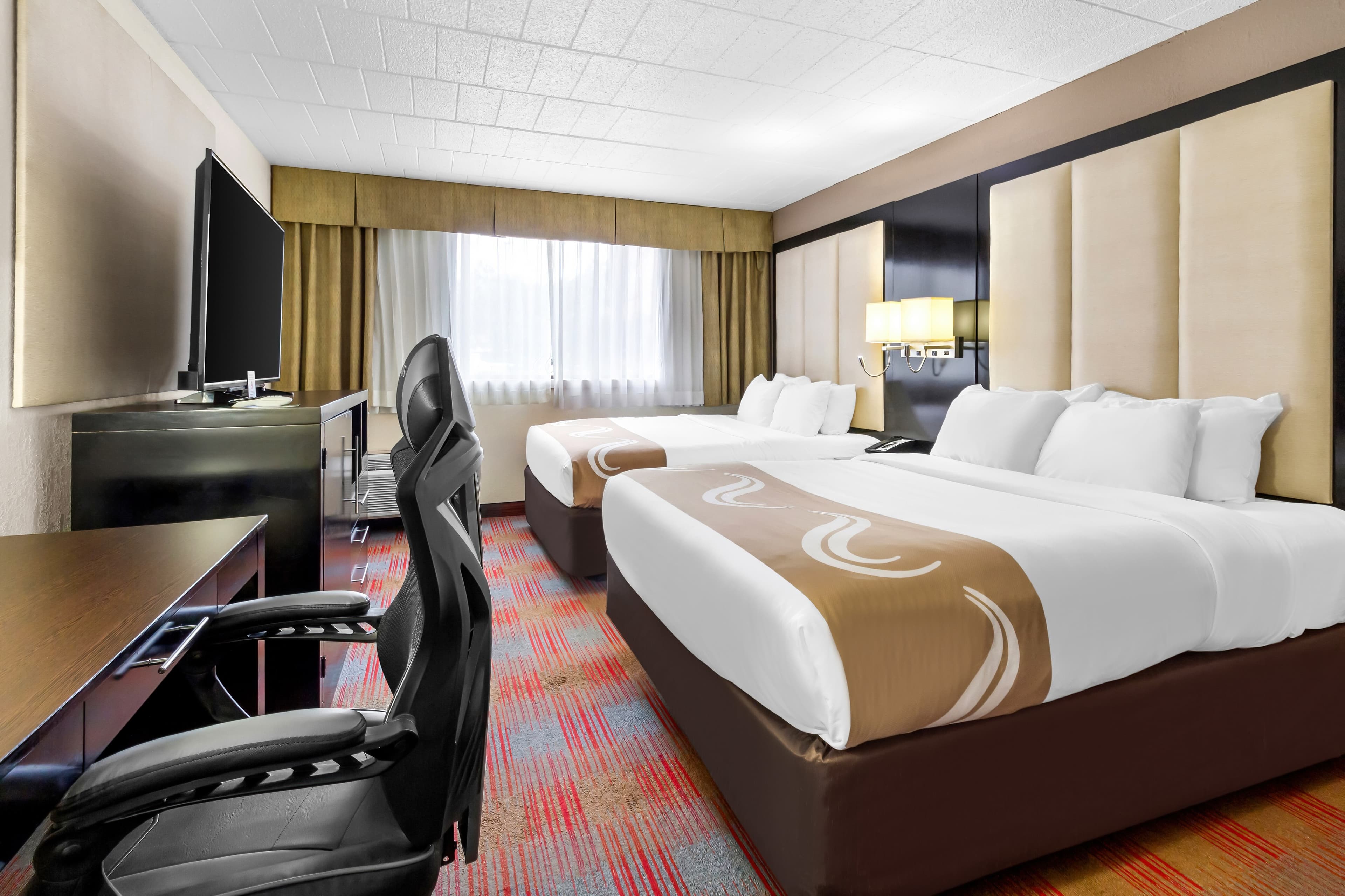 Quality Inn & Suites Altoona - Image 5
