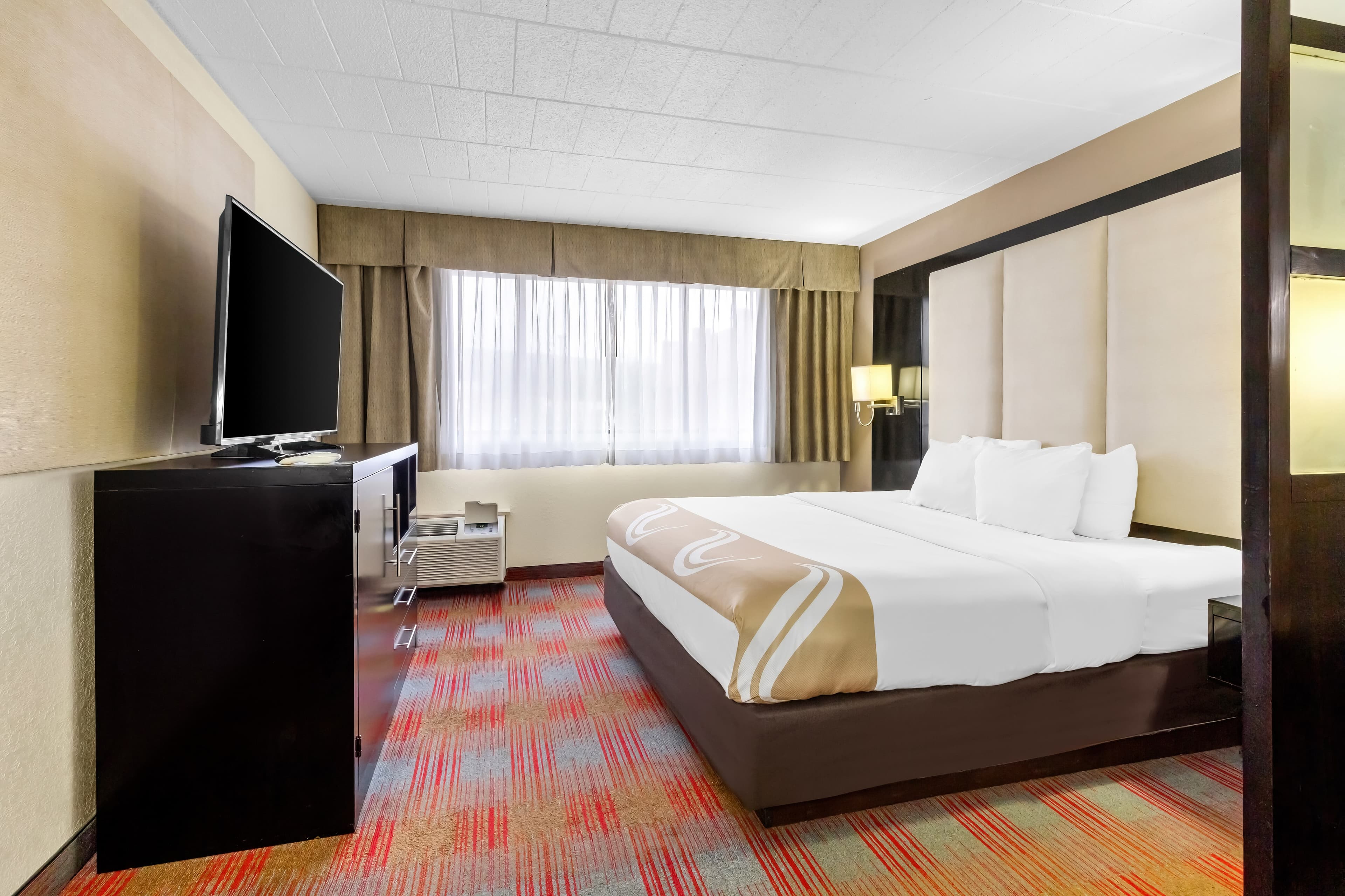 Quality Inn & Suites Altoona — 11