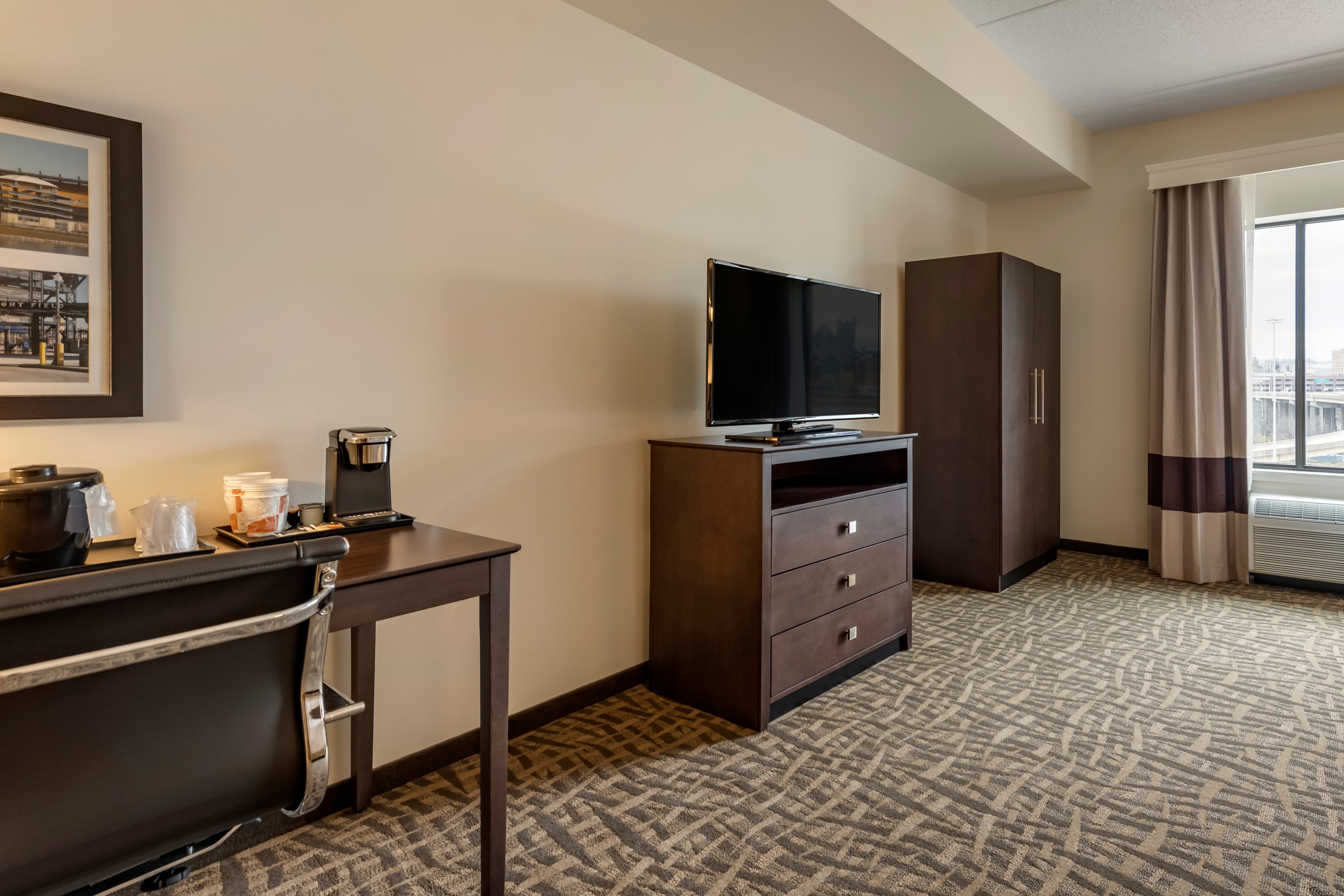 Comfort Inn & Suites Pittsburgh-Northshore — 27
