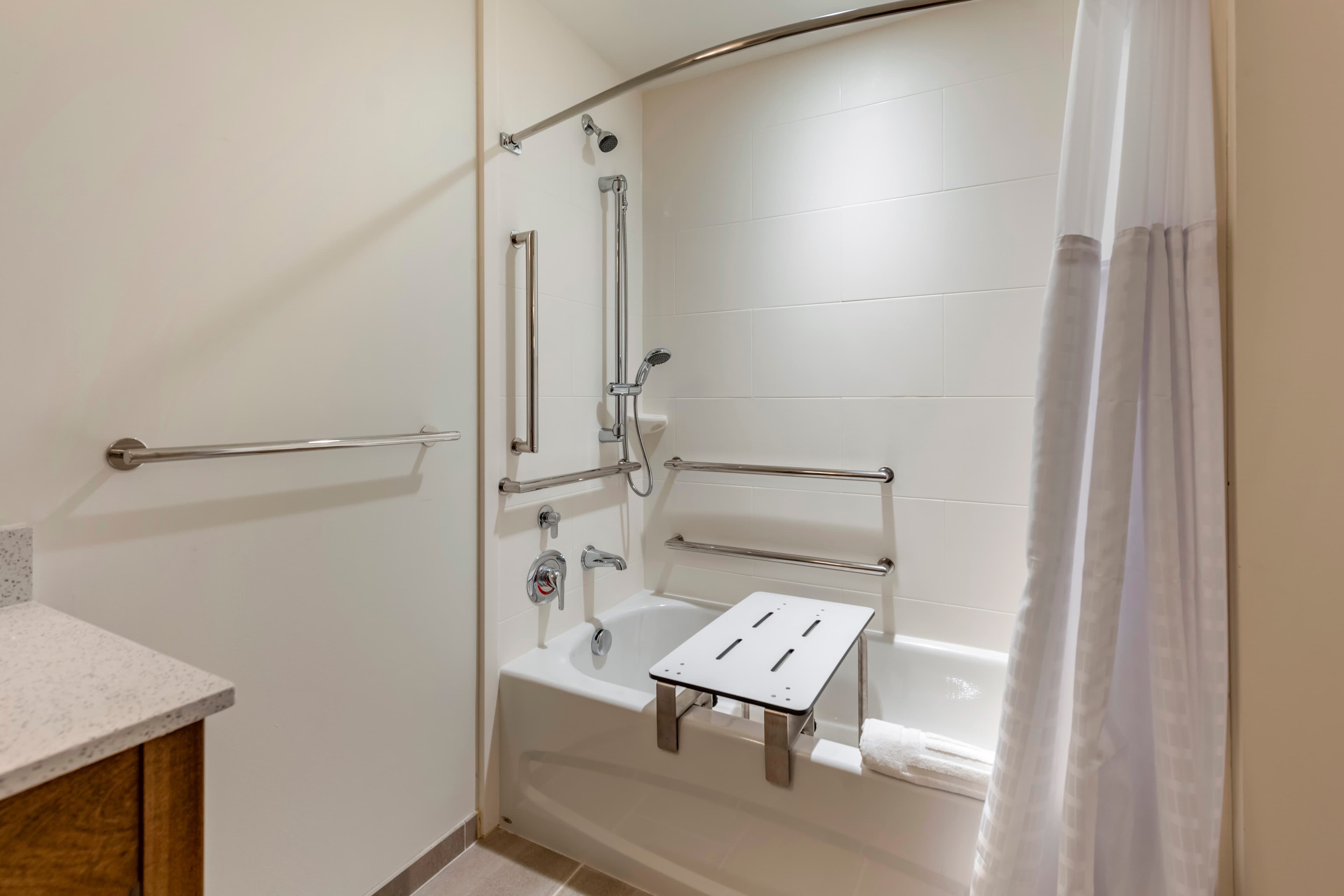 Comfort Inn & Suites Pittsburgh-Northshore — 10