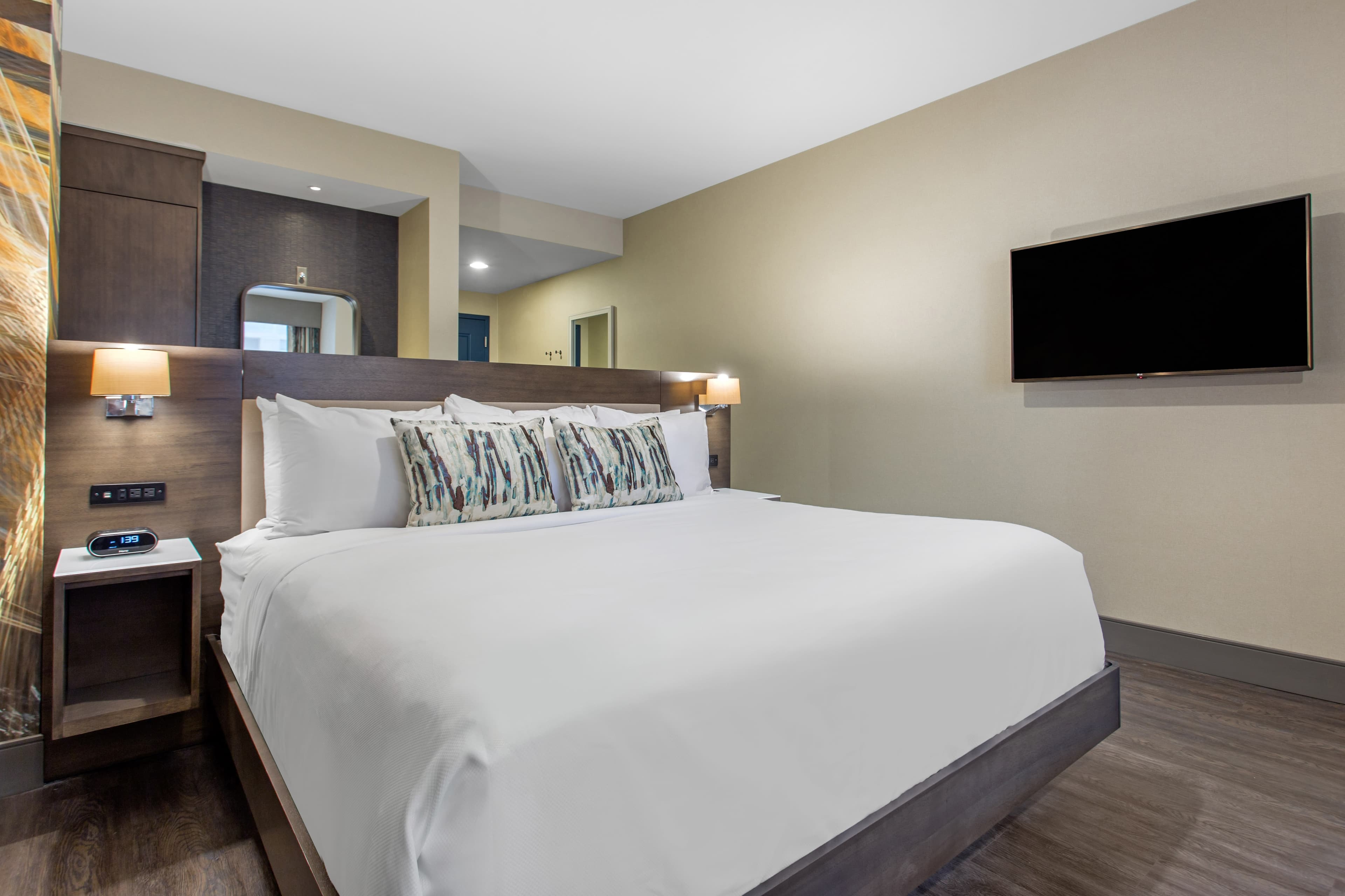 Cambria Hotel Philadelphia Downtown - Center City - Image 5