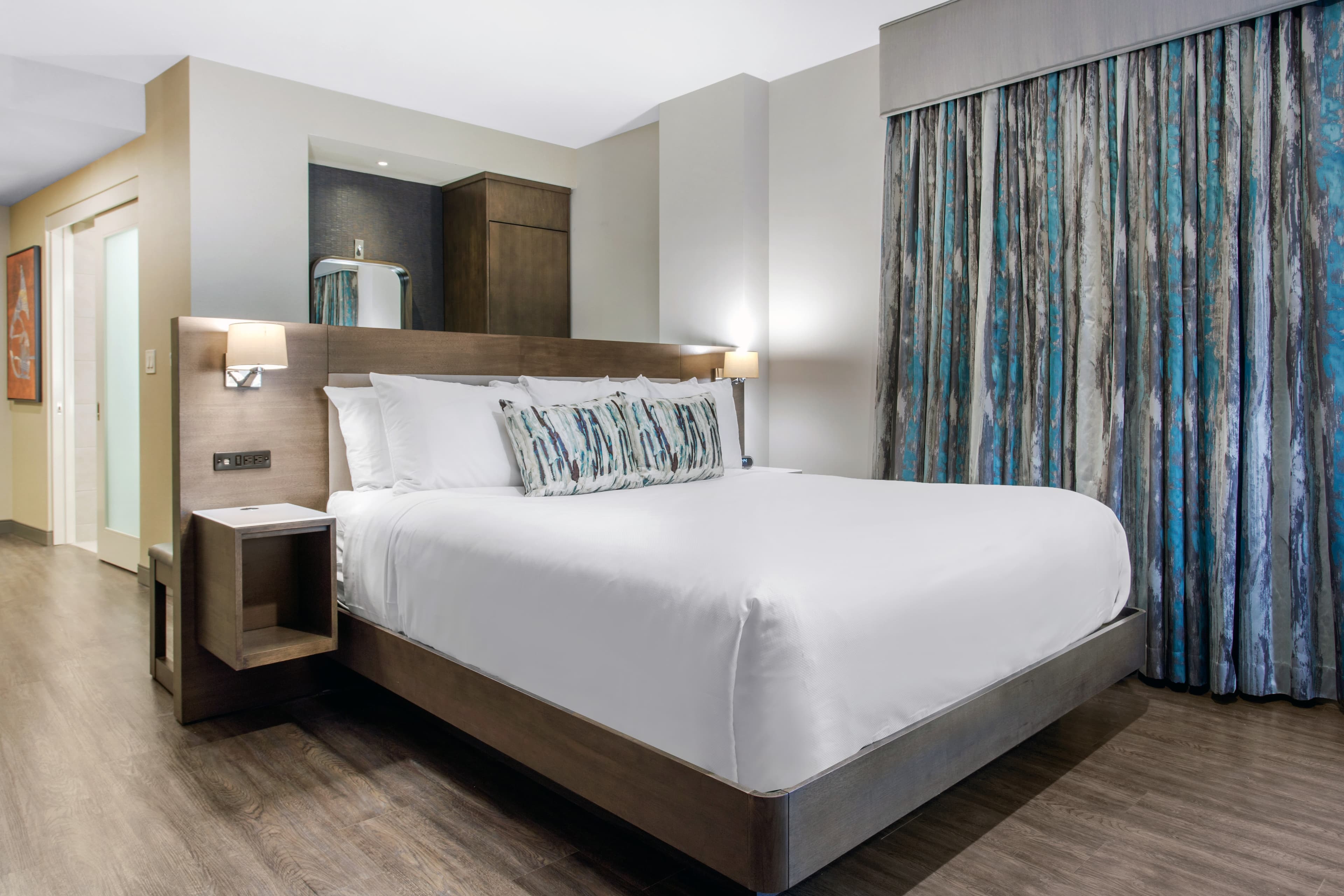 Cambria Hotel Philadelphia Downtown - Center City - Image 2
