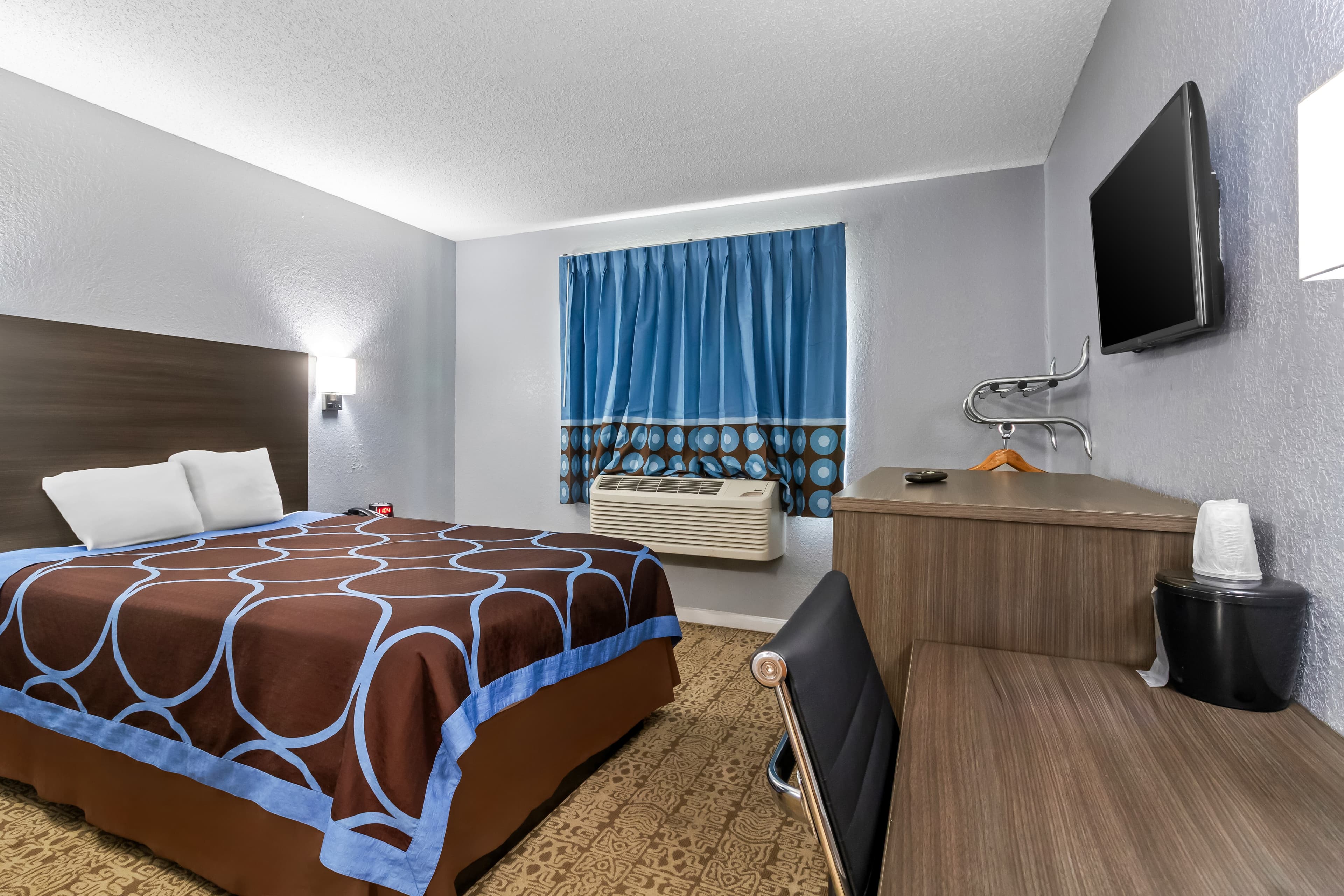 Rodeway Inn Delmont - Image 2