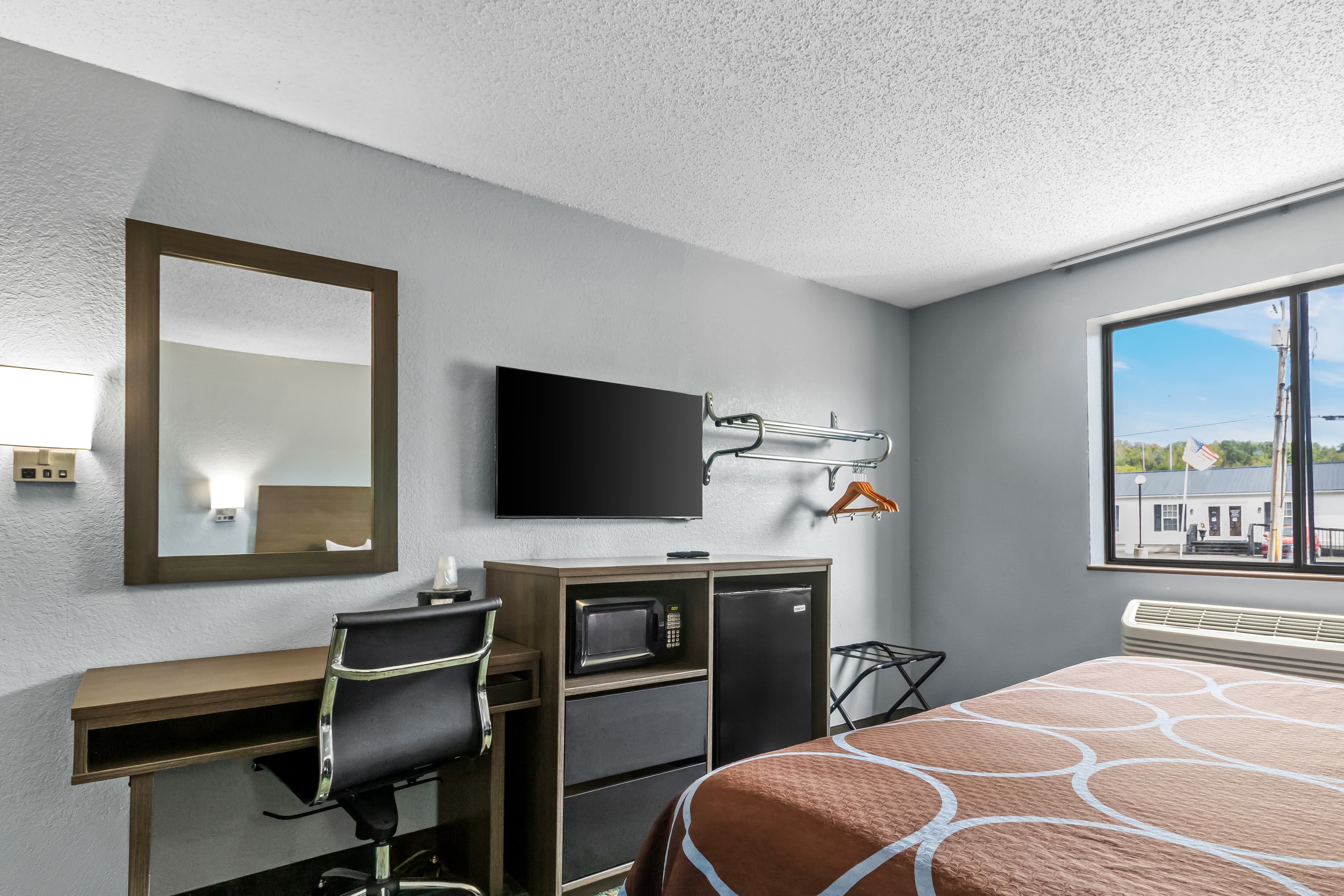 Rodeway Inn Delmont — 9